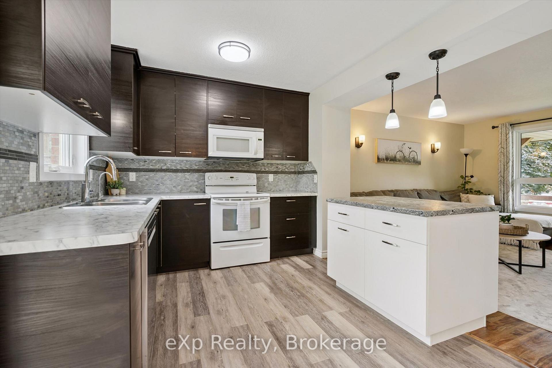 Photo 13 of 19 Keating Drive, Centre Wellington, Elora/Salem — HOMEH
