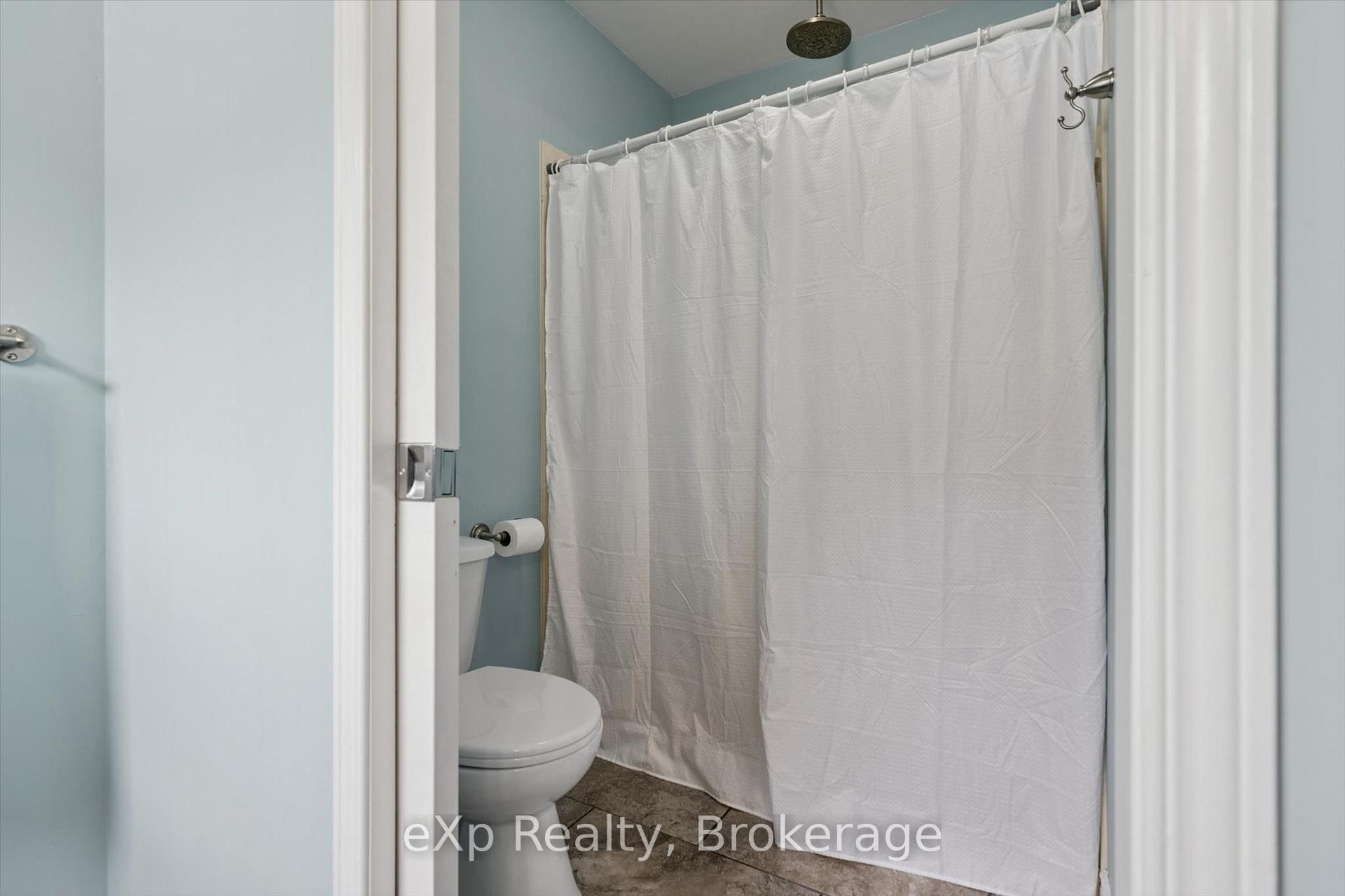Photo 33 of 19 Keating Drive, Centre Wellington, Elora/Salem — HOMEH