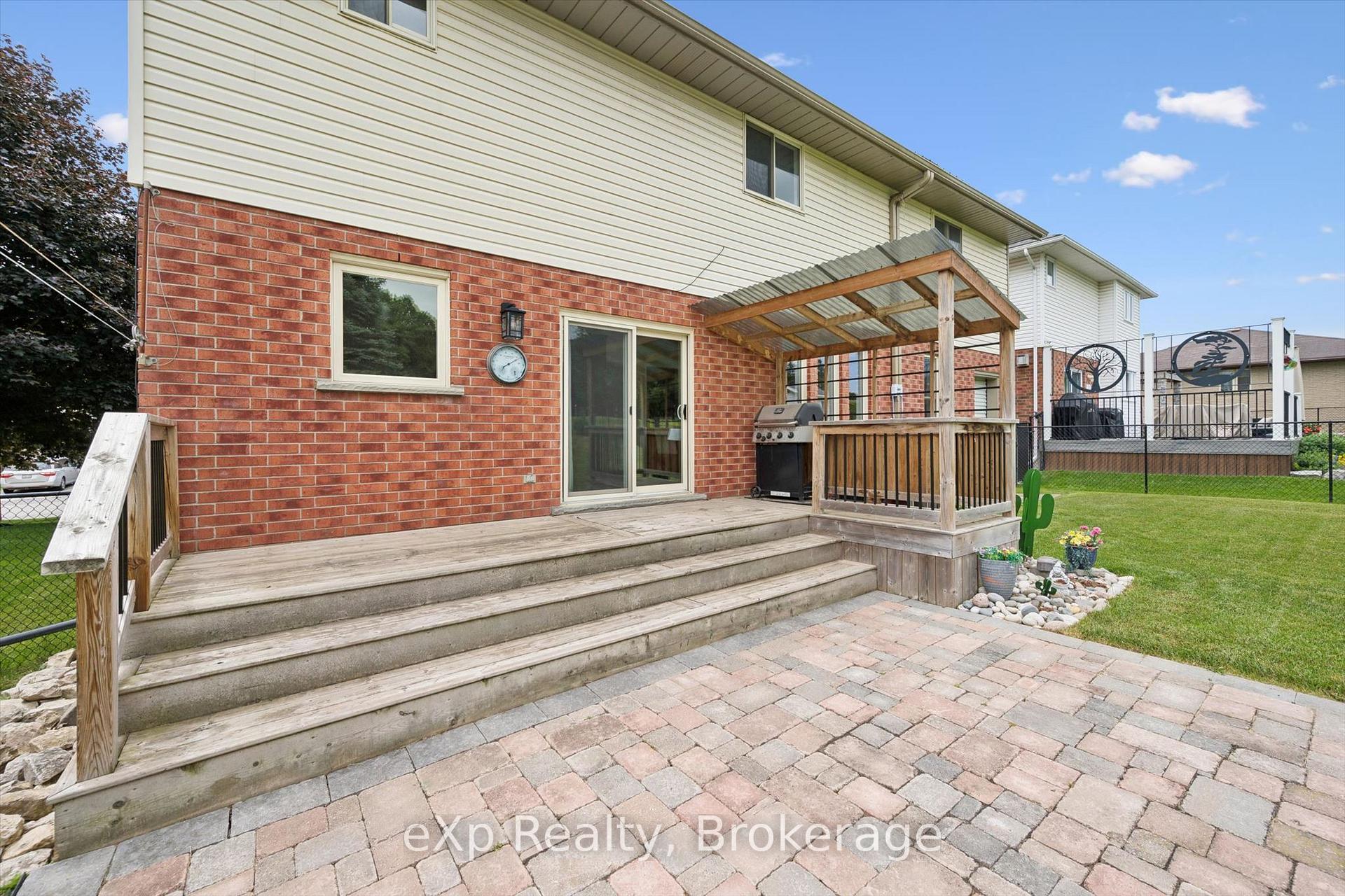 Photo 41 of 19 Keating Drive, Centre Wellington, Elora/Salem — HOMEH