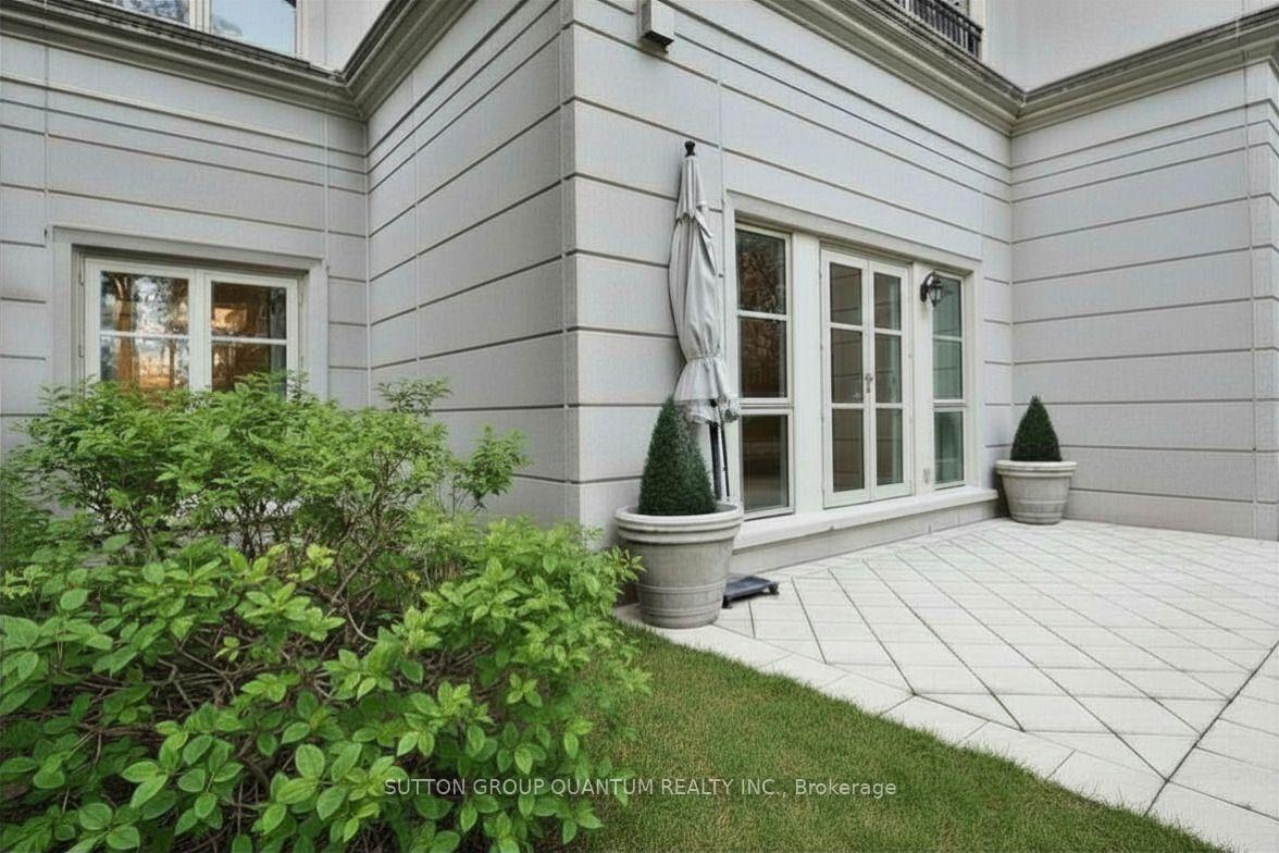 Photo 1 of Unit 108, 1 Post Road, North York, Bridle Path-Sunnybrook-York Mills — HOMEH