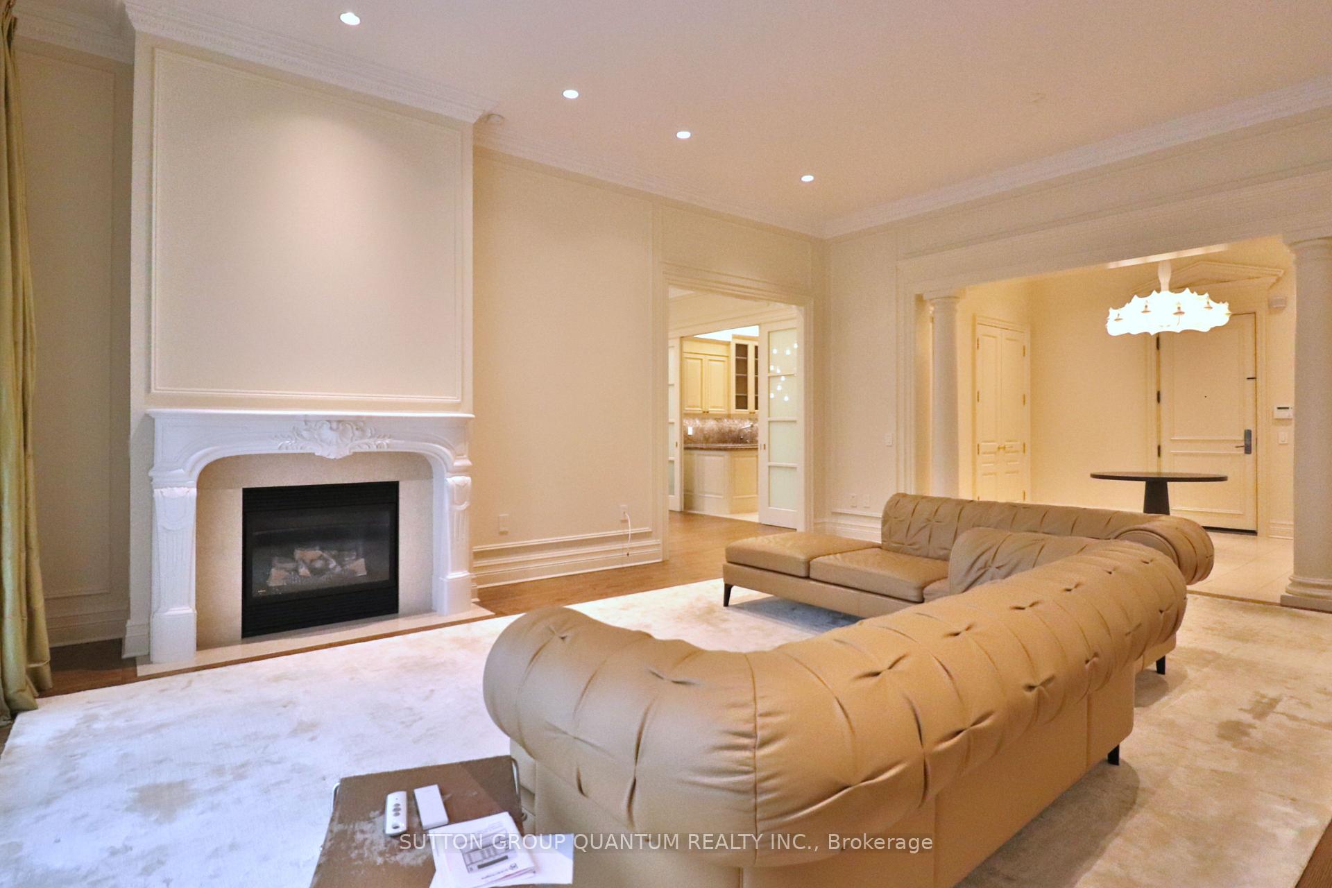 Photo 5 of Unit 108, 1 Post Road, North York, Bridle Path-Sunnybrook-York Mills — HOMEH