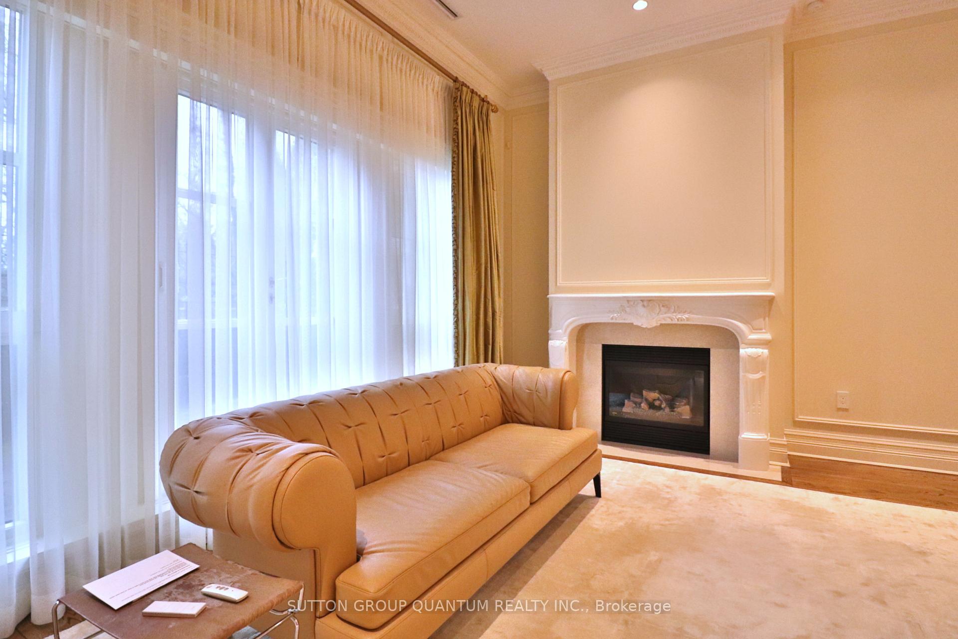 Photo 6 of Unit 108, 1 Post Road, North York, Bridle Path-Sunnybrook-York Mills — HOMEH