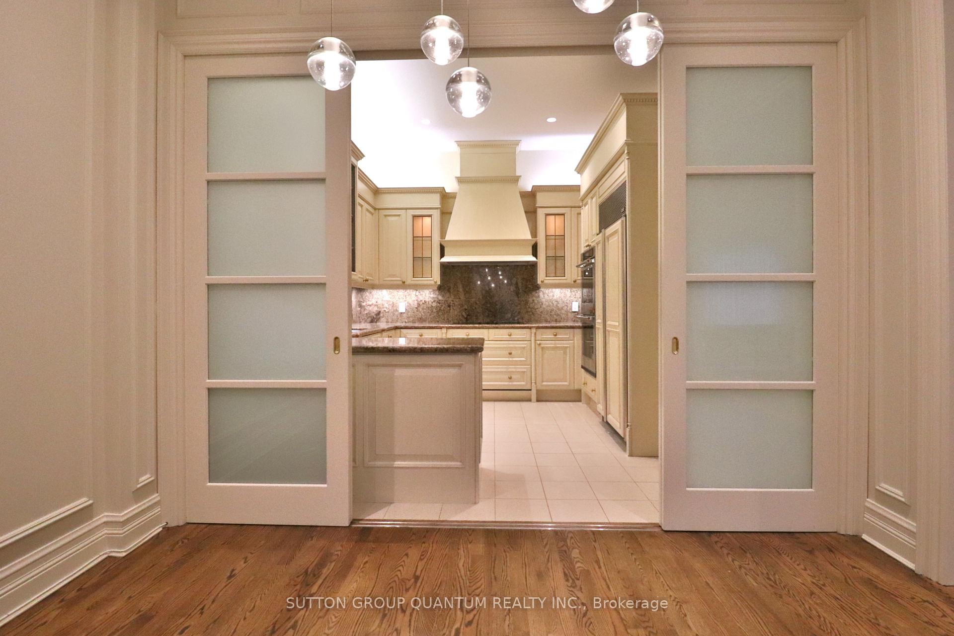 Photo 9 of Unit 108, 1 Post Road, North York, Bridle Path-Sunnybrook-York Mills — HOMEH