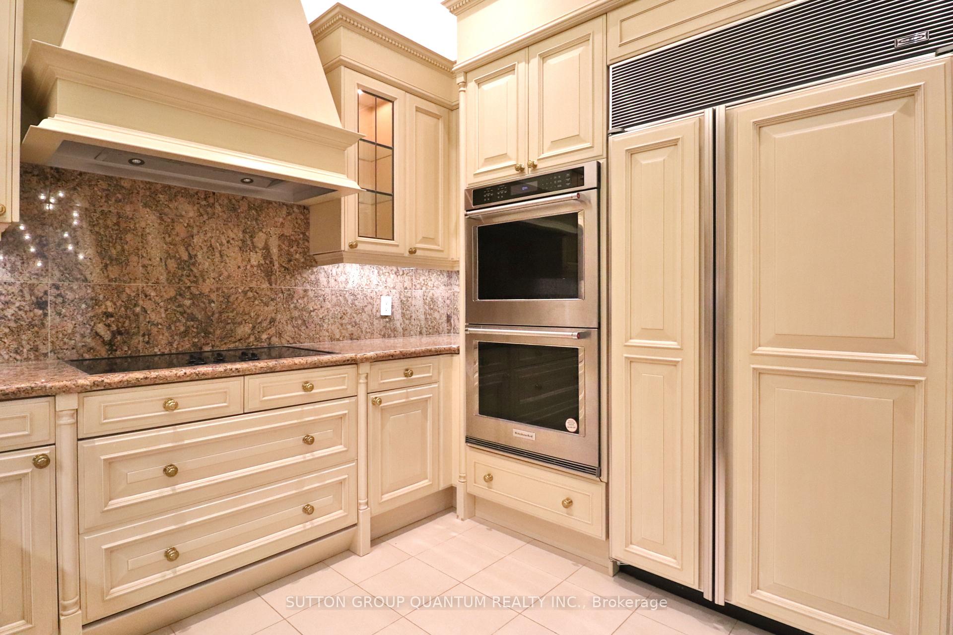 Photo 11 of Unit 108, 1 Post Road, North York, Bridle Path-Sunnybrook-York Mills — HOMEH