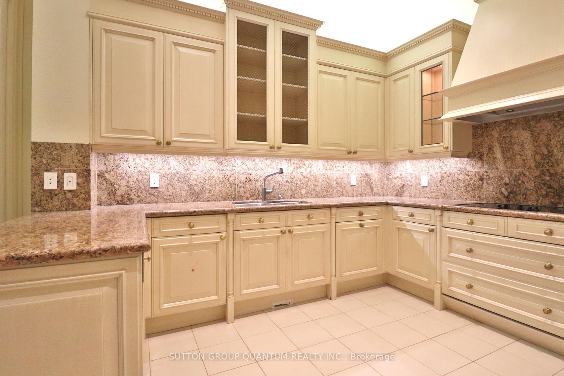 Photo 12 of Unit 108, 1 Post Road, North York, Bridle Path-Sunnybrook-York Mills — HOMEH