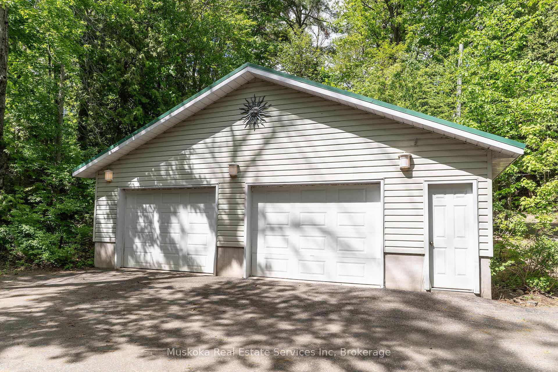 Photo 6 of 655 Farquahar Street, Gravenhurst, Muskoka (S) — HOMEH
