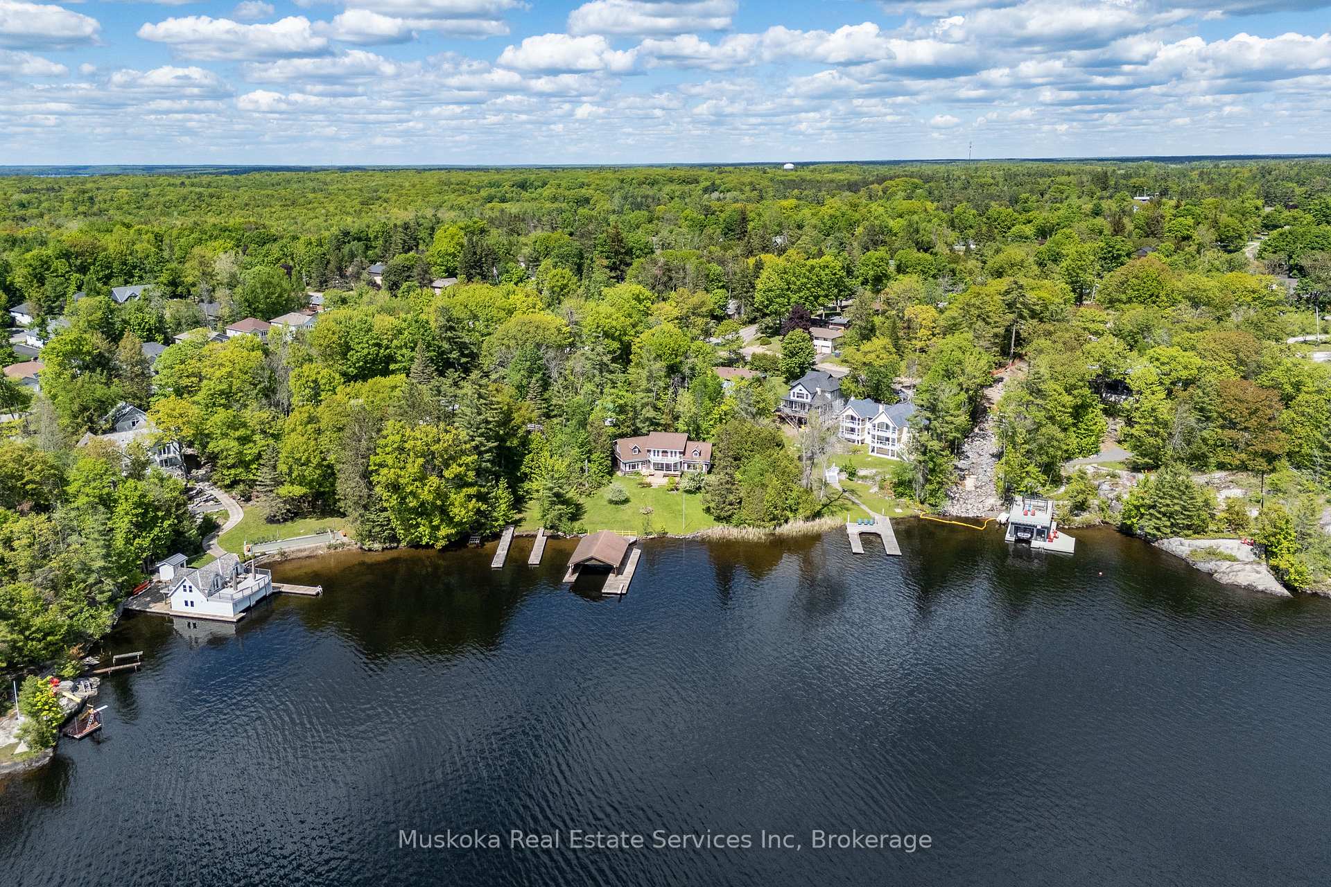 Photo 7 of 655 Farquahar Street, Gravenhurst, Muskoka (S) — HOMEH