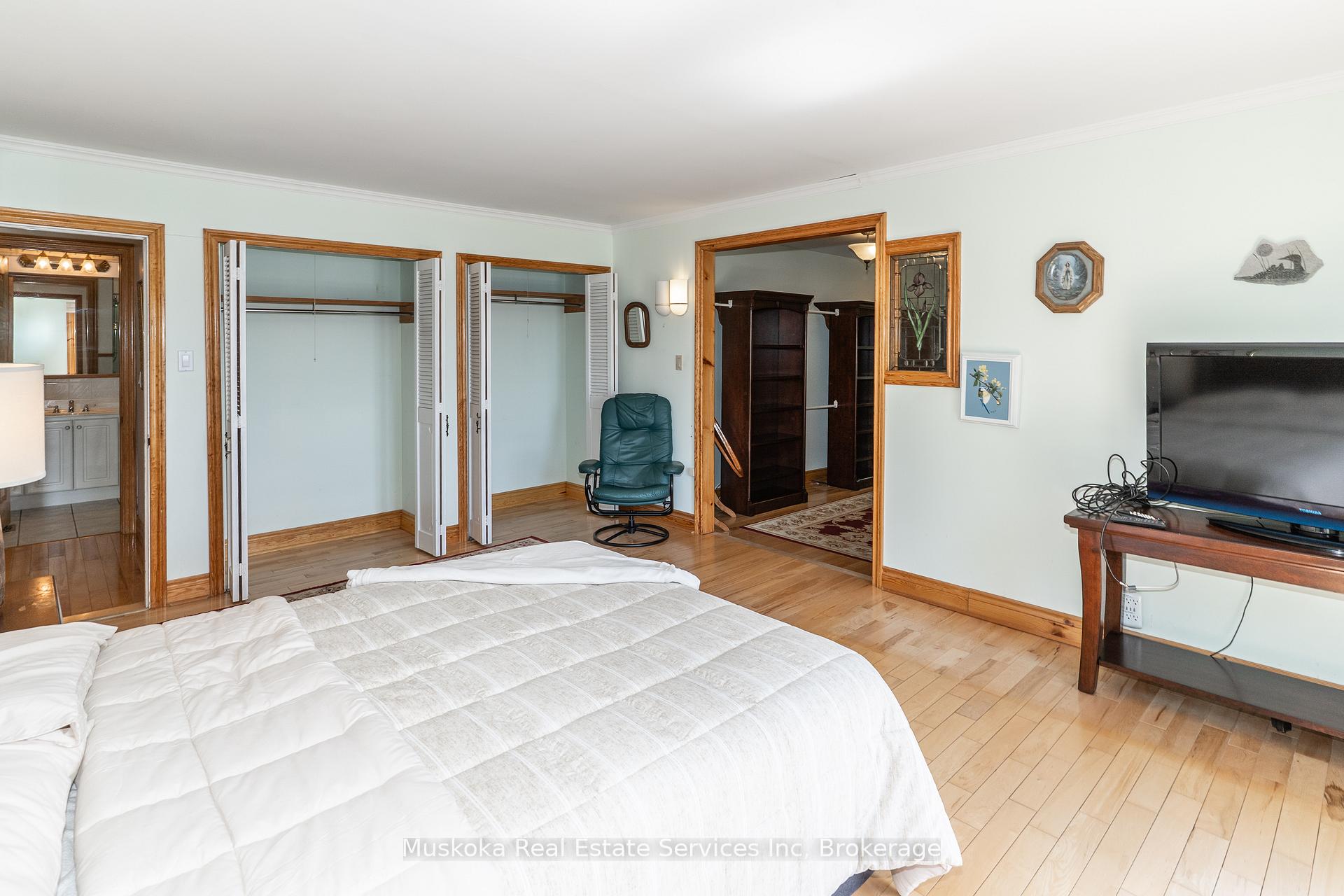 Photo 14 of 655 Farquahar Street, Gravenhurst, Muskoka (S) — HOMEH