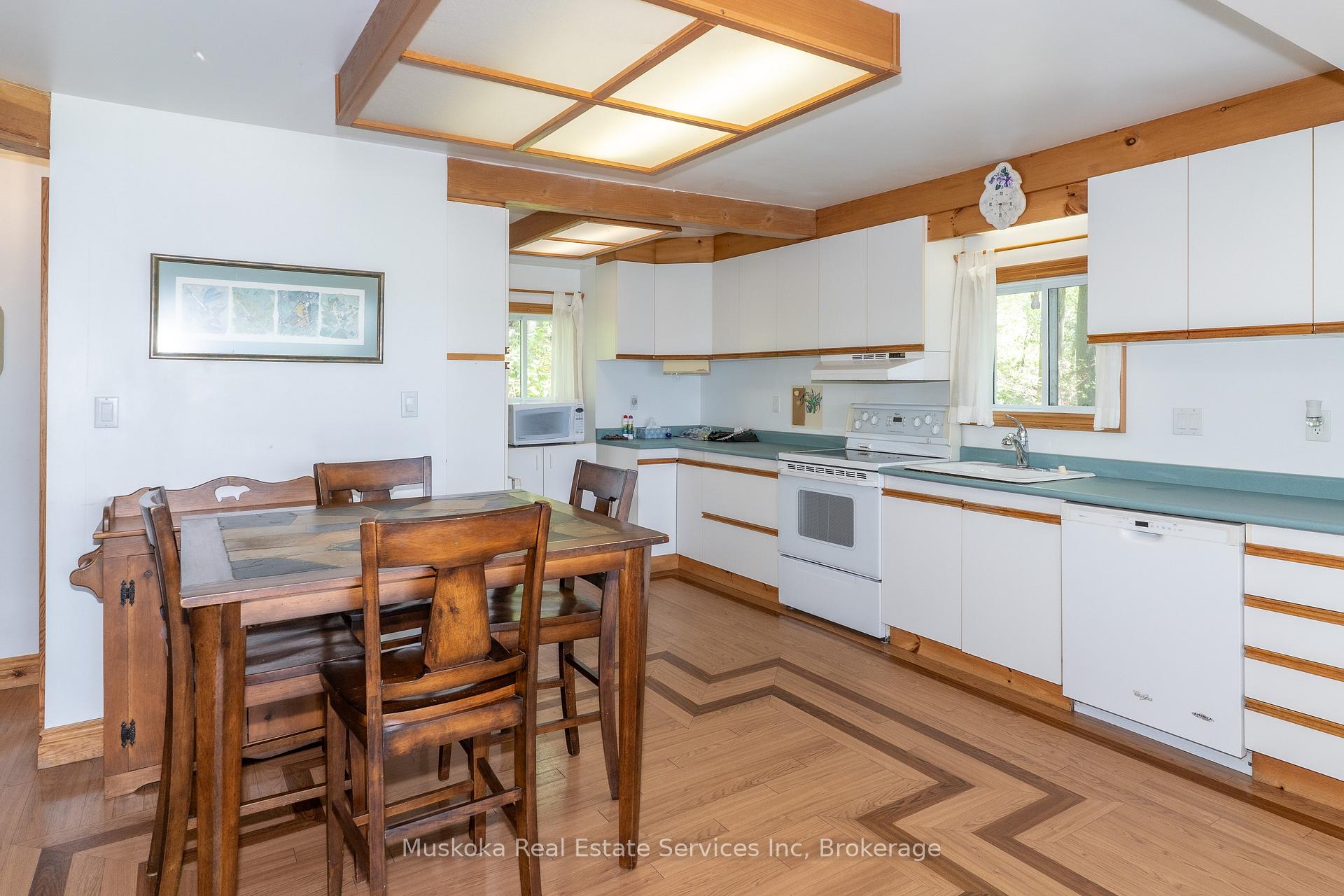 Photo 21 of 655 Farquahar Street, Gravenhurst, Muskoka (S) — HOMEH