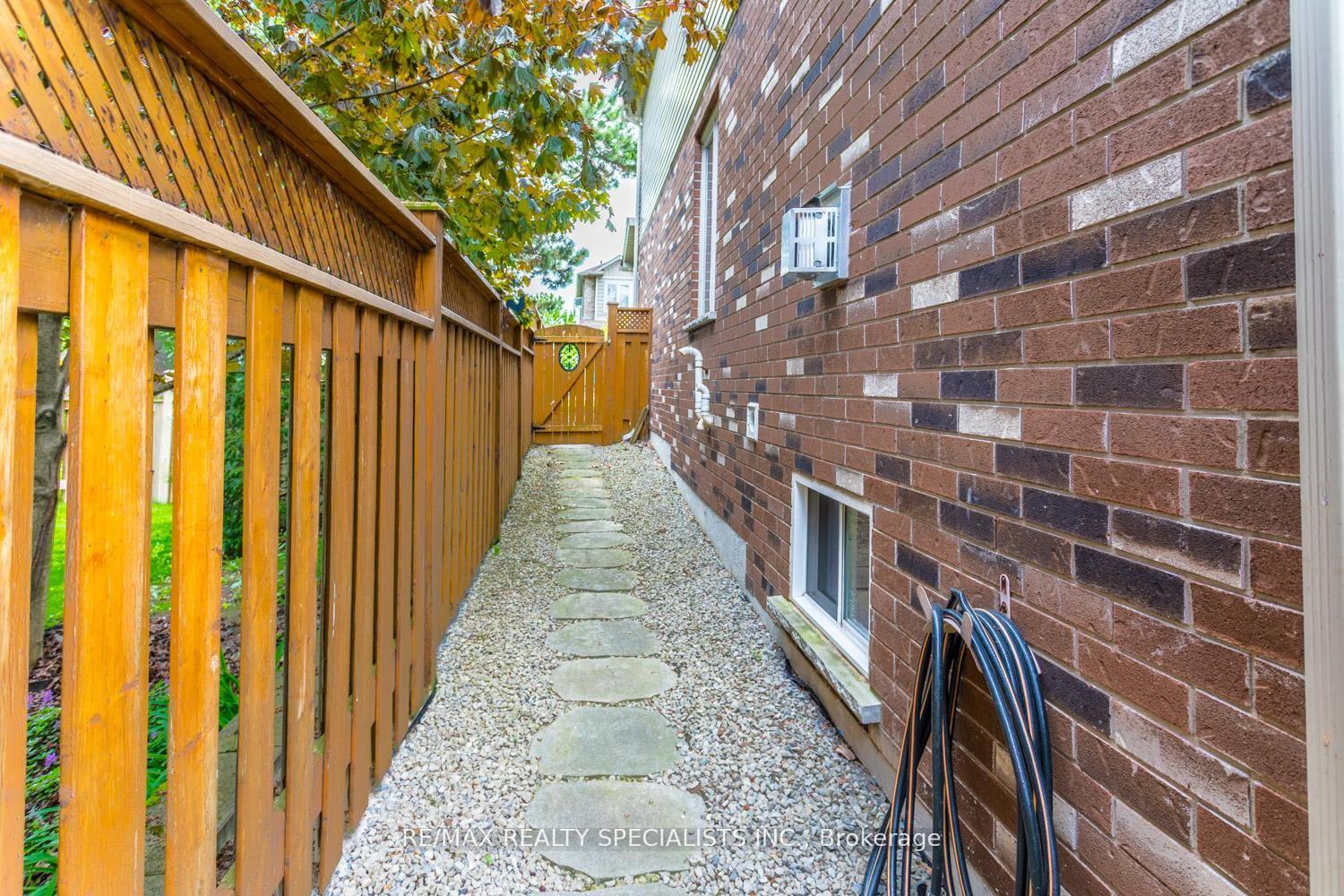 Photo 48 of Unit 20, 380 Lake Street, Grimsby, Grimsby Beach — HOMEH