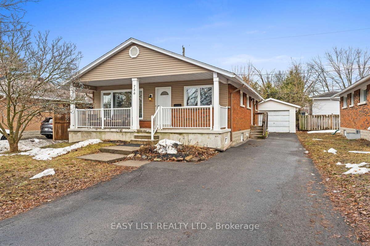 Photo 2 of 756 Dickens Avenue, Ottawa, Elmvale Acres — HOMEH