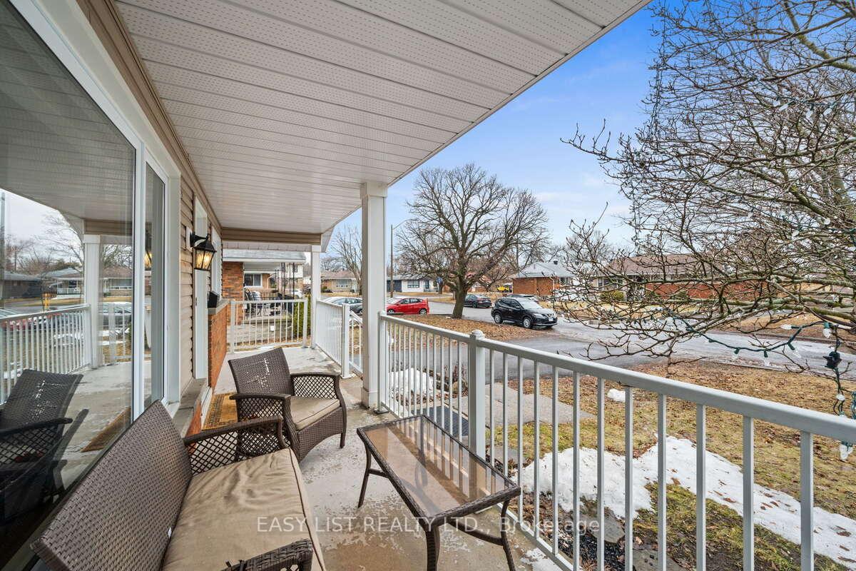 Photo 3 of 756 Dickens Avenue, Ottawa, Elmvale Acres — HOMEH