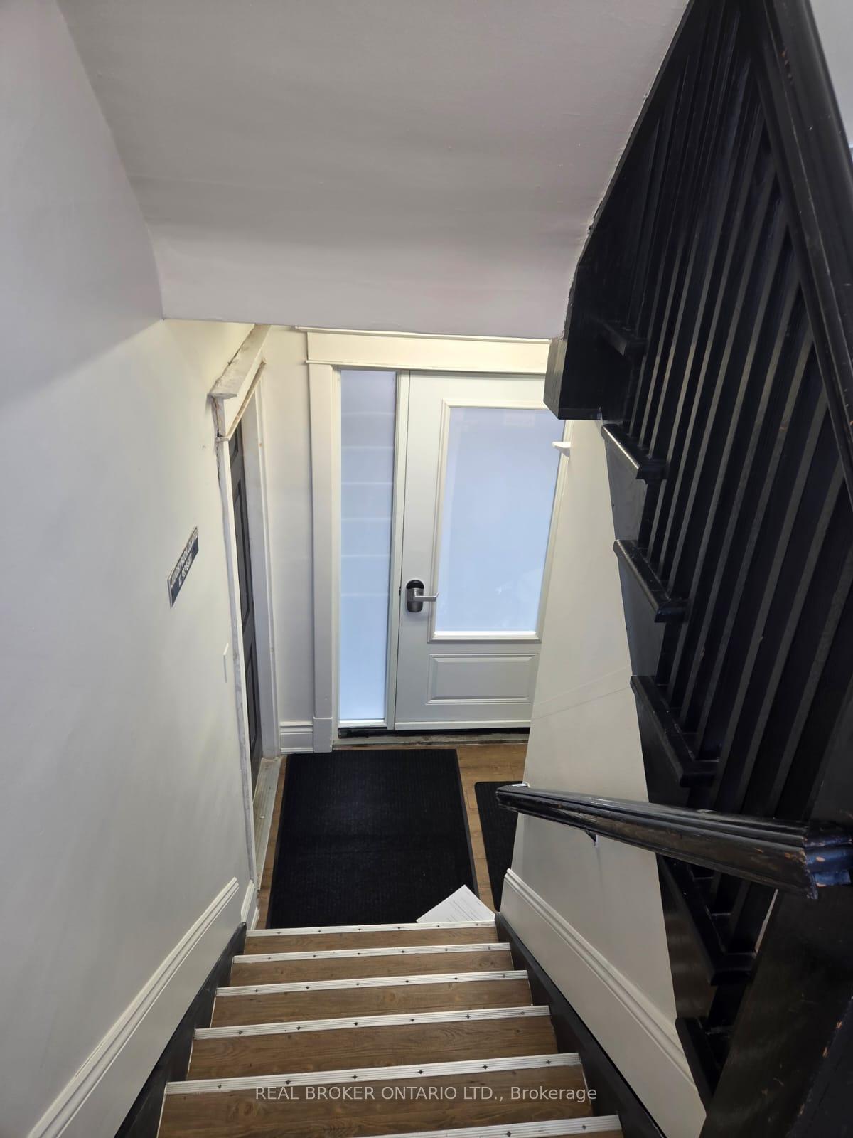 Photo 14 of Unit 5, 985 Main Street E, Hamilton, Crown Point — HOMEH