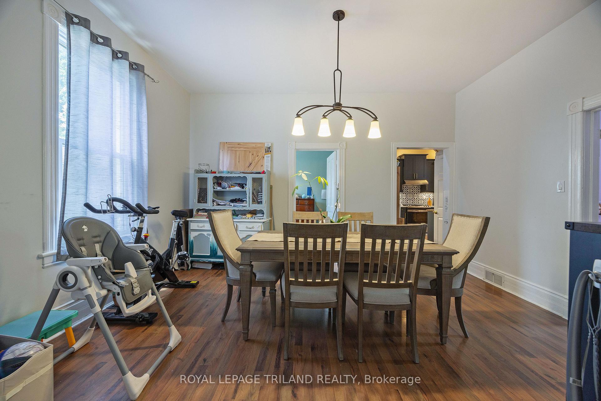 Photo 10 of 49 Devonshire Place, St. Thomas — HOMEH