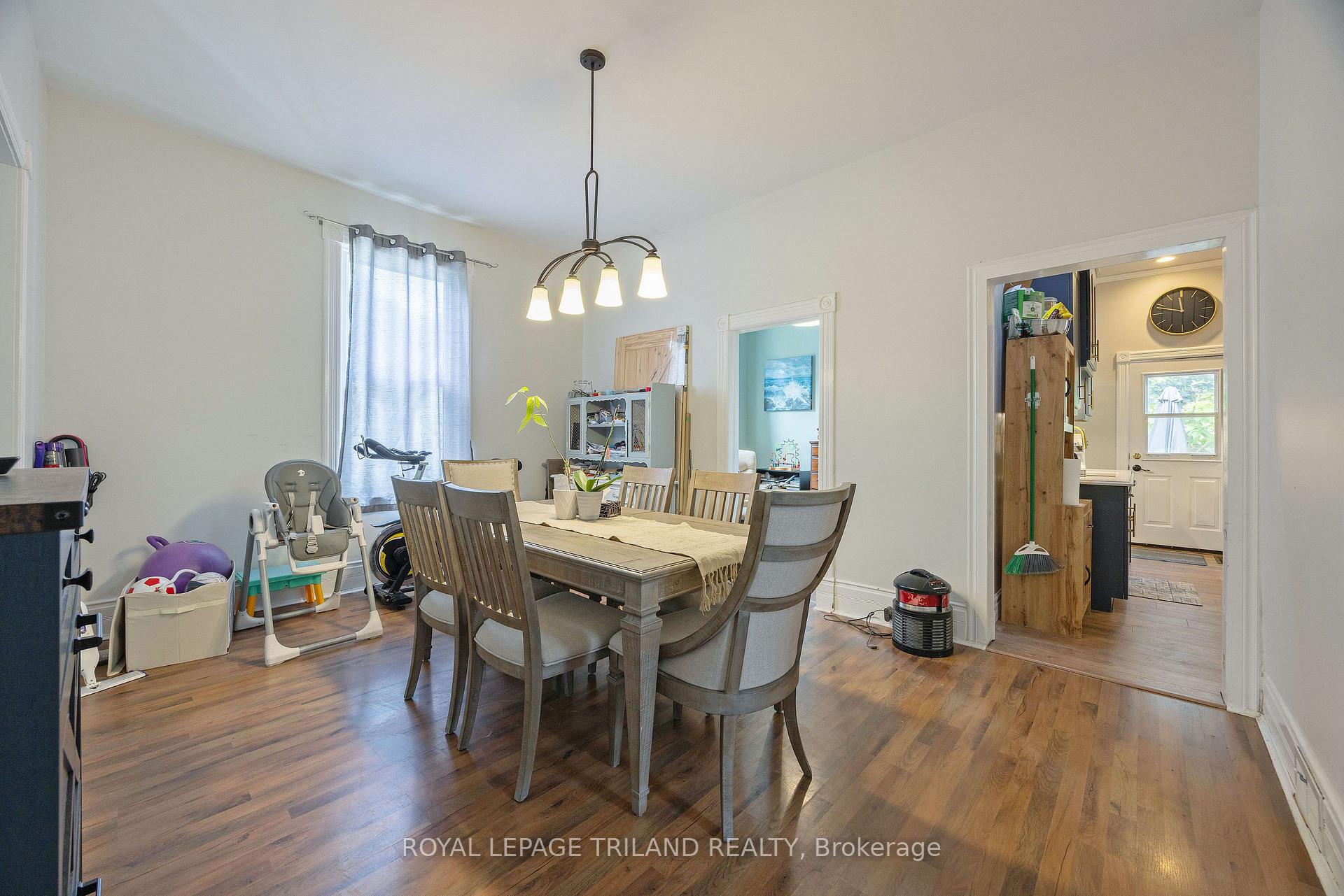 Photo 11 of 49 Devonshire Place, St. Thomas — HOMEH