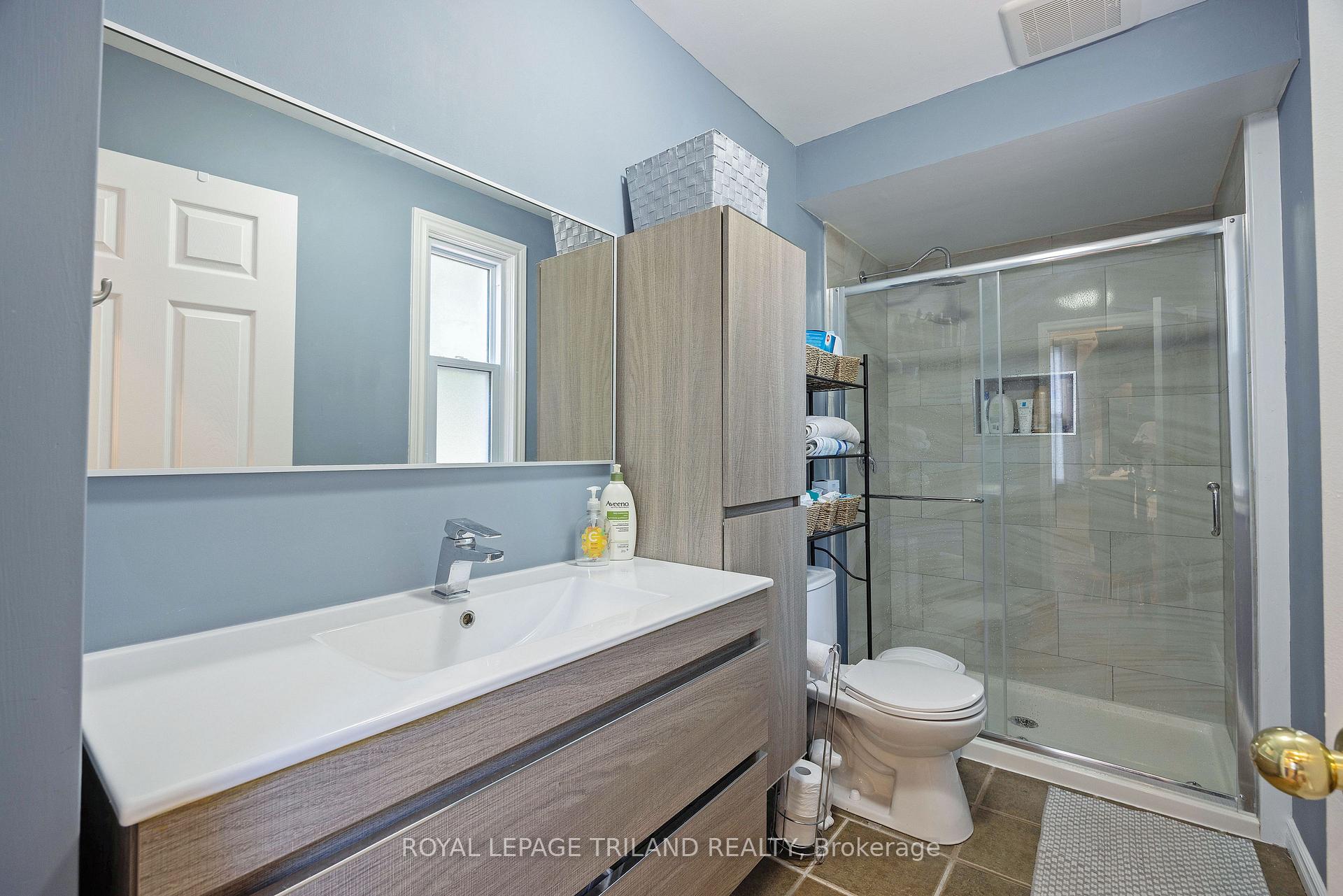 Photo 20 of 49 Devonshire Place, St. Thomas — HOMEH