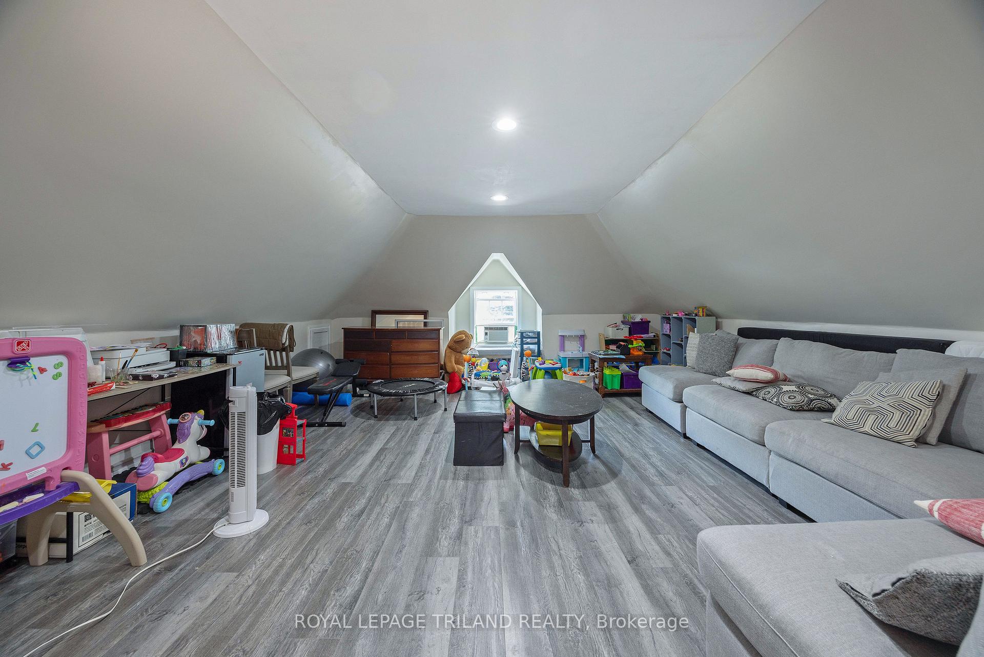 Photo 28 of 49 Devonshire Place, St. Thomas — HOMEH