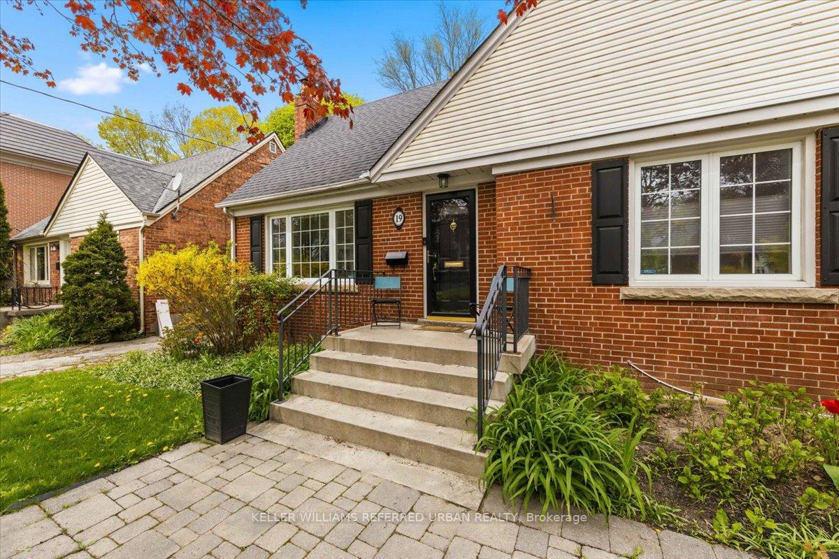 Photo 2 of 19 Walker Road, North York, Lansing-Westgate — HOMEH