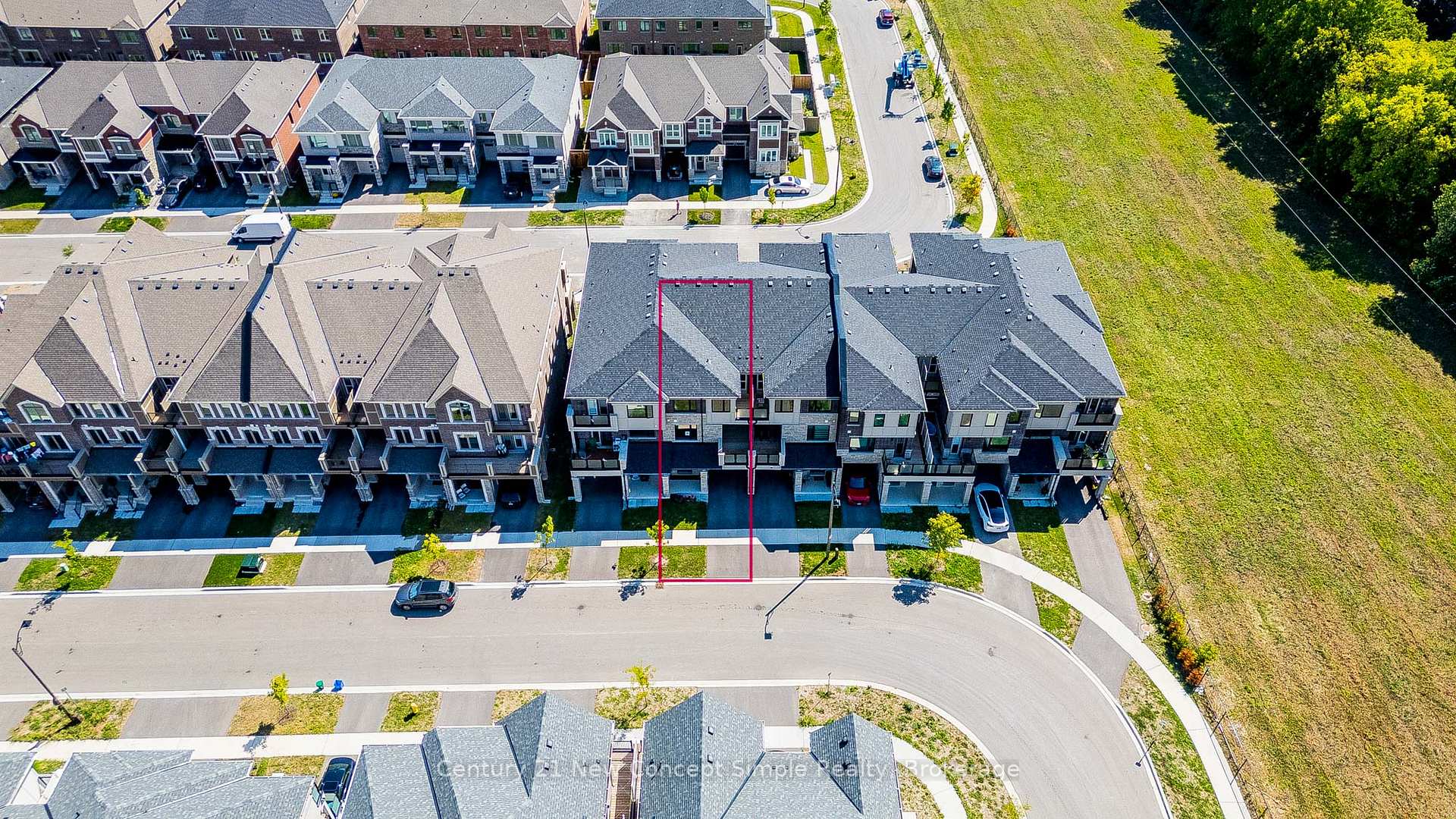 Photo 5 of 35 Thomas Frisby Jr Crescent, Markham, Victoria Square — HOMEH