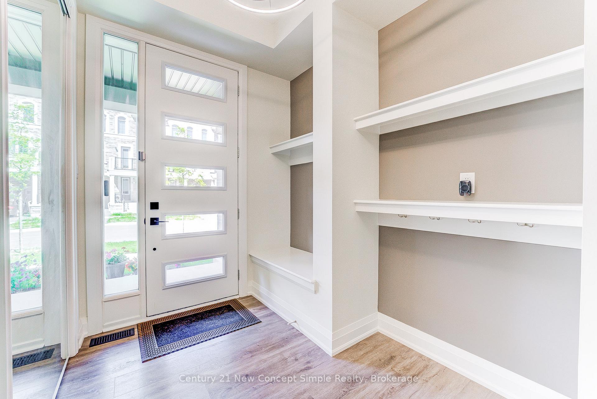 Photo 8 of 35 Thomas Frisby Jr Crescent, Markham, Victoria Square — HOMEH