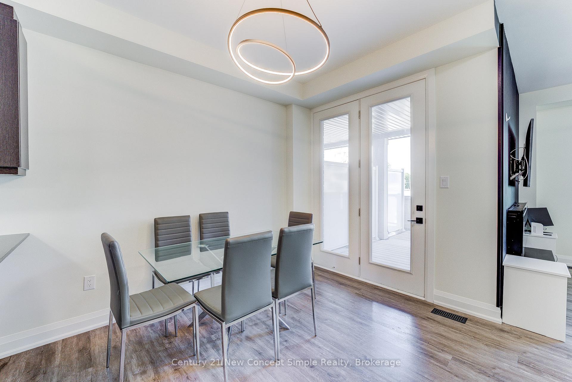Photo 14 of 35 Thomas Frisby Jr Crescent, Markham, Victoria Square — HOMEH