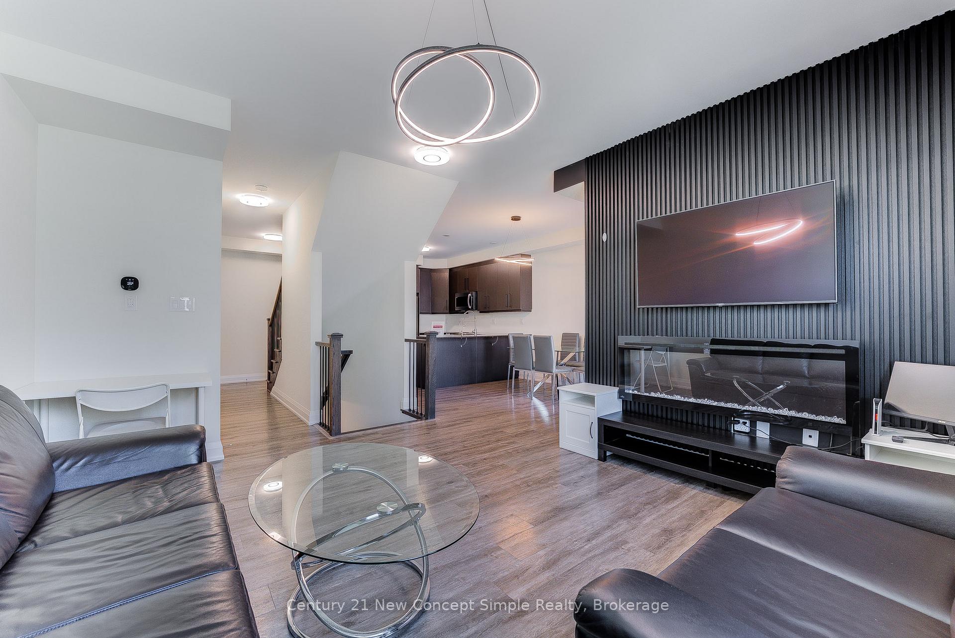 Photo 16 of 35 Thomas Frisby Jr Crescent, Markham, Victoria Square — HOMEH