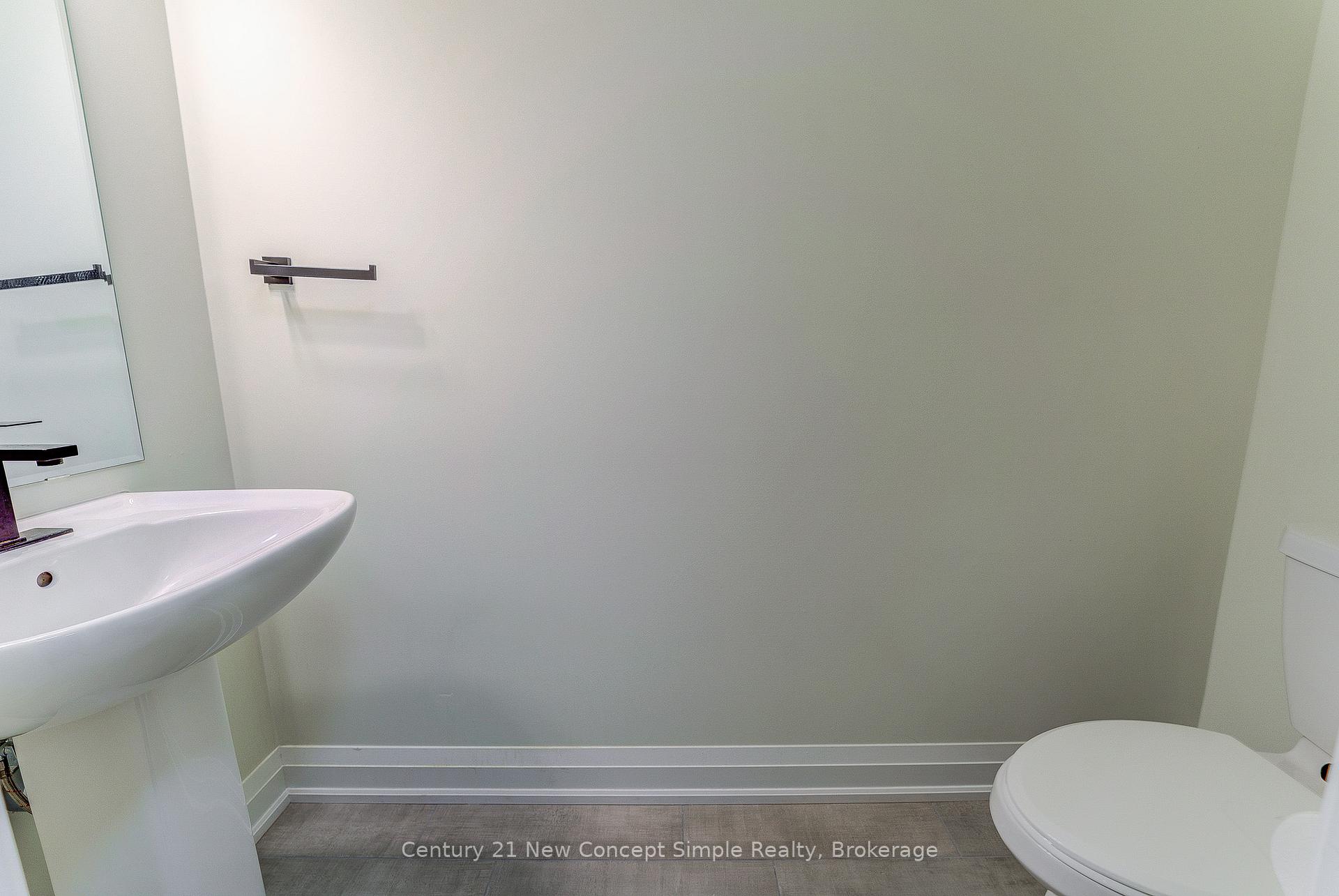 Photo 20 of 35 Thomas Frisby Jr Crescent, Markham, Victoria Square — HOMEH