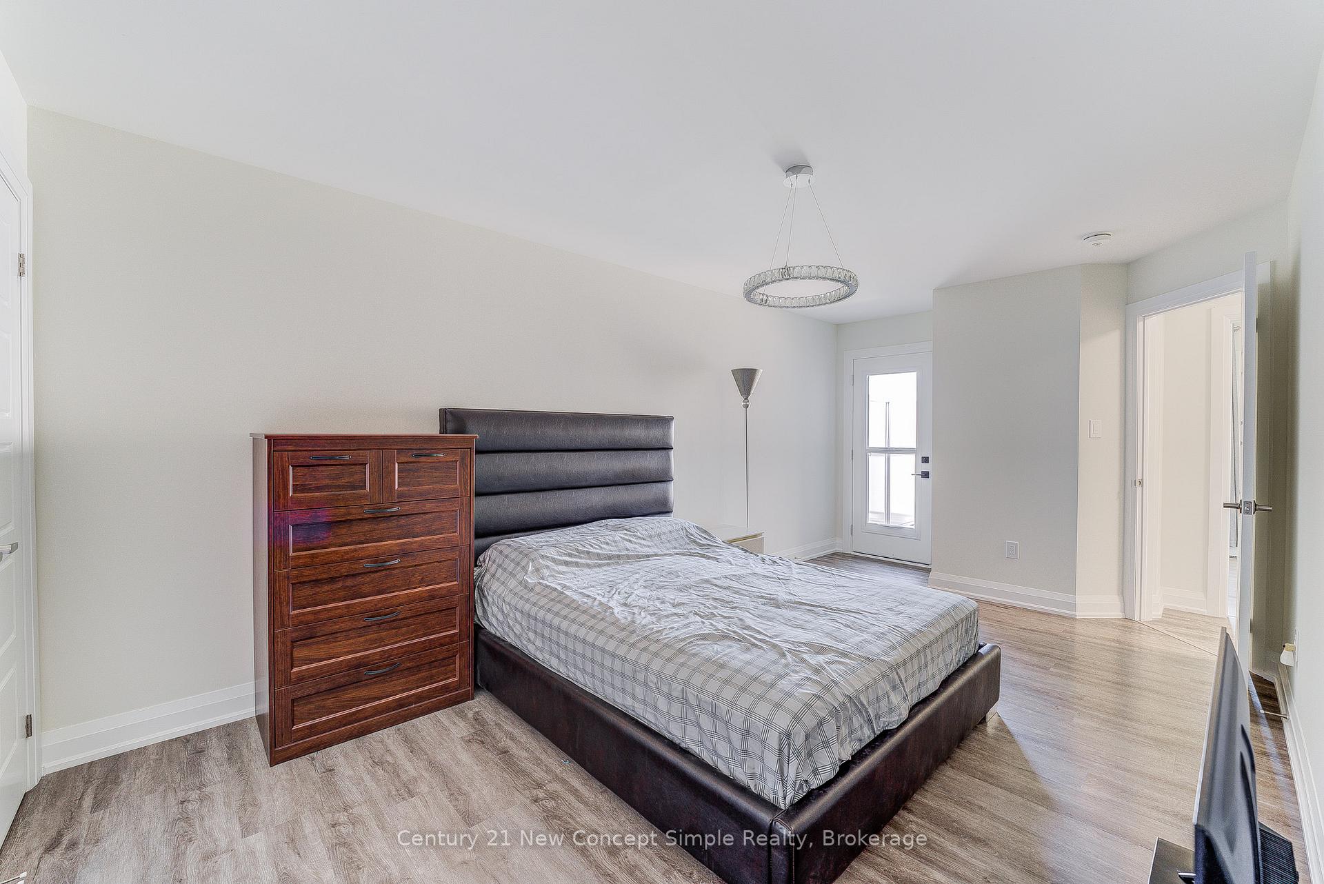 Photo 24 of 35 Thomas Frisby Jr Crescent, Markham, Victoria Square — HOMEH