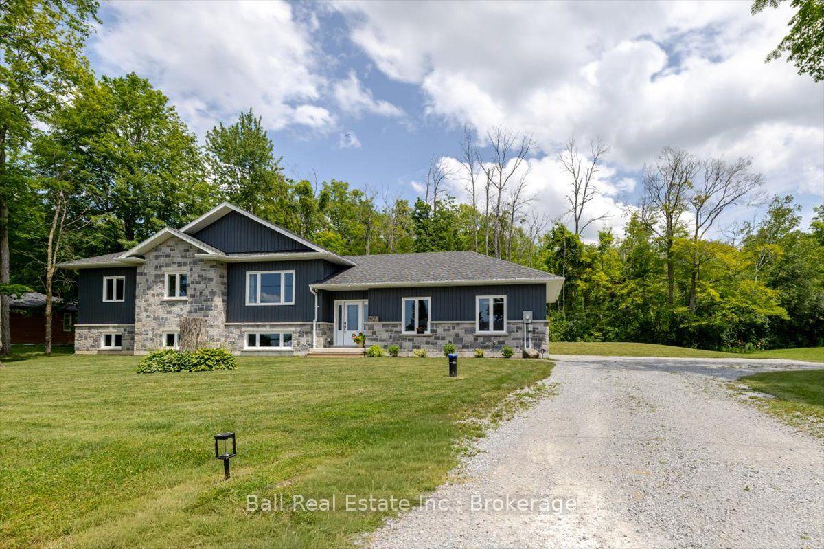 Photo 2 of 47 Easy Street, Georgina, Pefferlaw — HOMEH