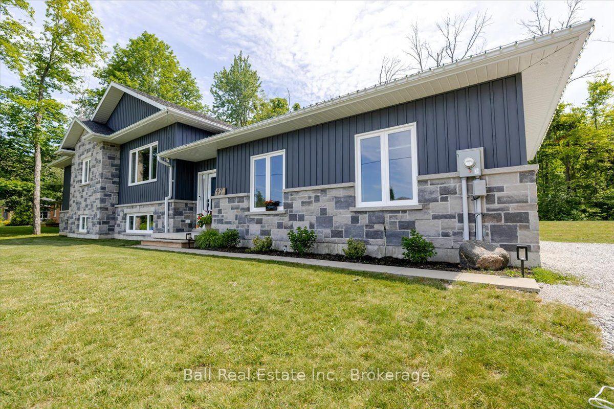 Photo 3 of 47 Easy Street, Georgina, Pefferlaw — HOMEH
