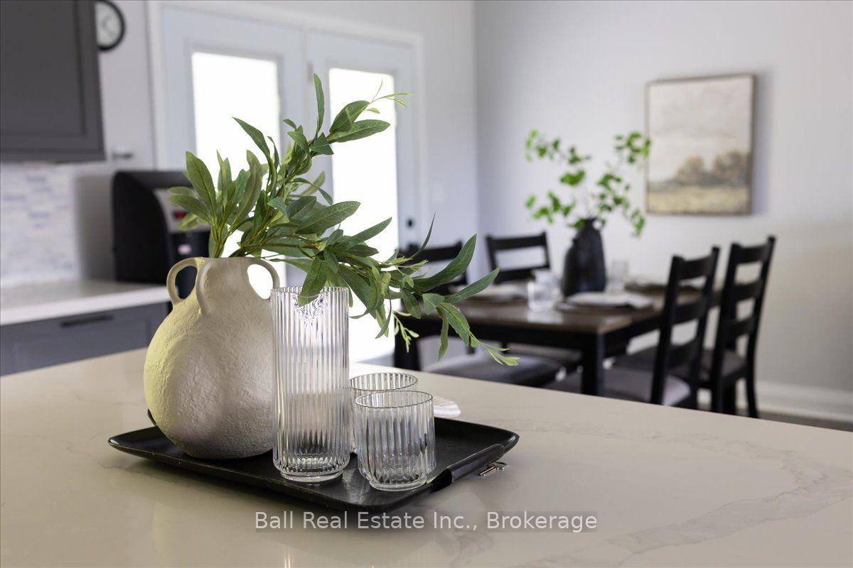 Photo 14 of 47 Easy Street, Georgina, Pefferlaw — HOMEH