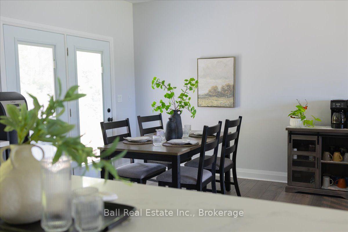 Photo 15 of 47 Easy Street, Georgina, Pefferlaw — HOMEH