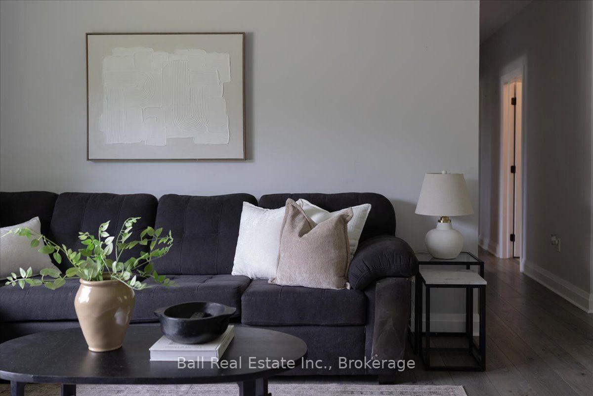 Photo 19 of 47 Easy Street, Georgina, Pefferlaw — HOMEH