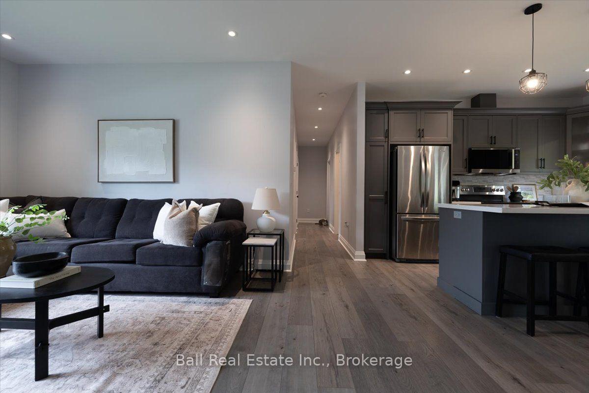 Photo 21 of 47 Easy Street, Georgina, Pefferlaw — HOMEH
