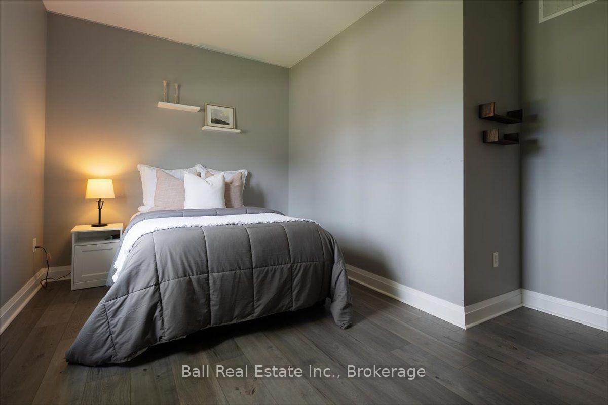 Photo 27 of 47 Easy Street, Georgina, Pefferlaw — HOMEH