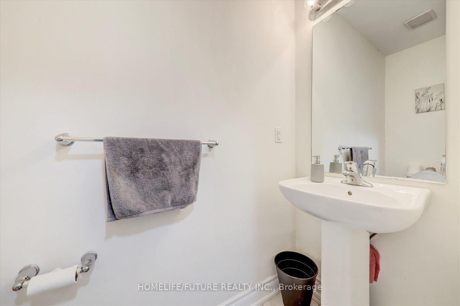 Photo 7 of 70 Mohandas Drive, Markham, Cedarwood — HOMEH