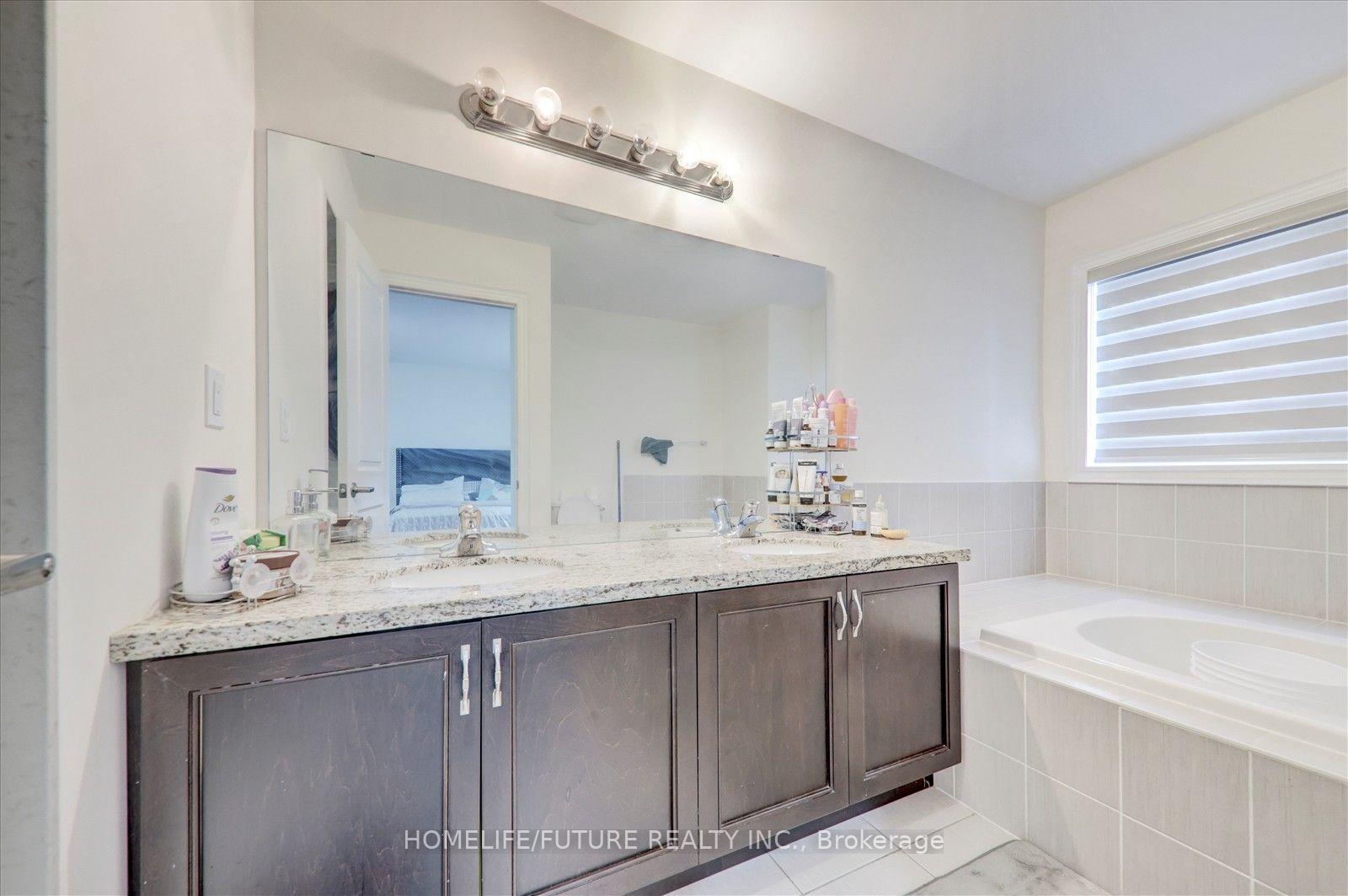 Photo 19 of 70 Mohandas Drive, Markham, Cedarwood — HOMEH