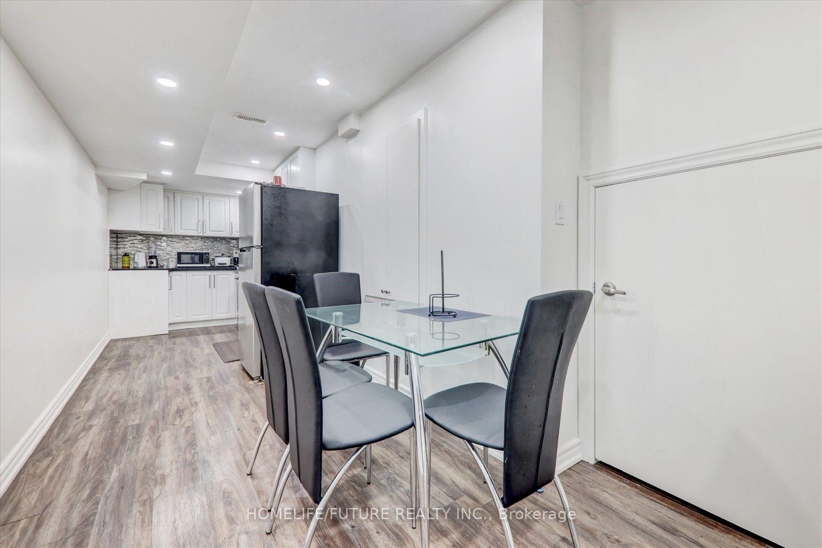 Photo 32 of 70 Mohandas Drive, Markham, Cedarwood — HOMEH