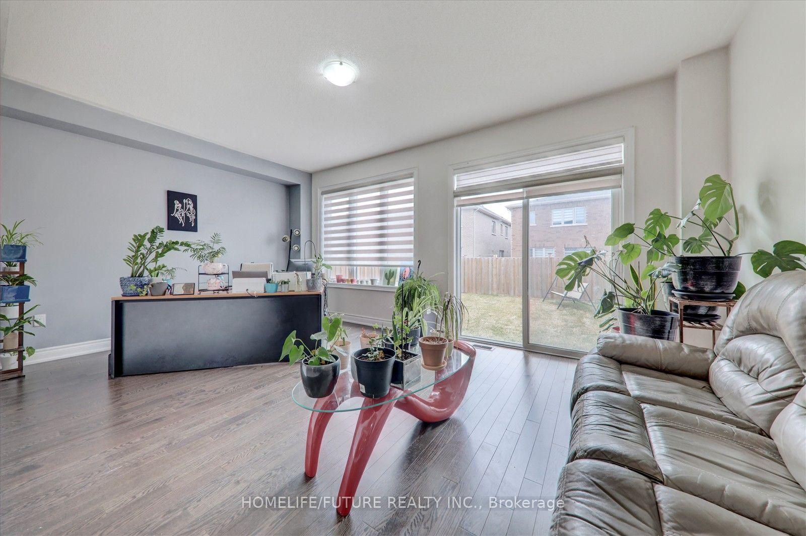 Photo 46 of 70 Mohandas Drive, Markham, Cedarwood — HOMEH