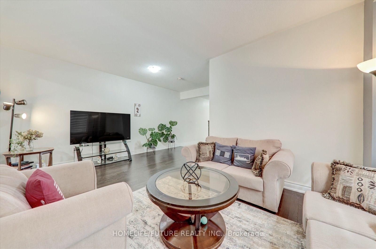 Photo 47 of 70 Mohandas Drive, Markham, Cedarwood — HOMEH