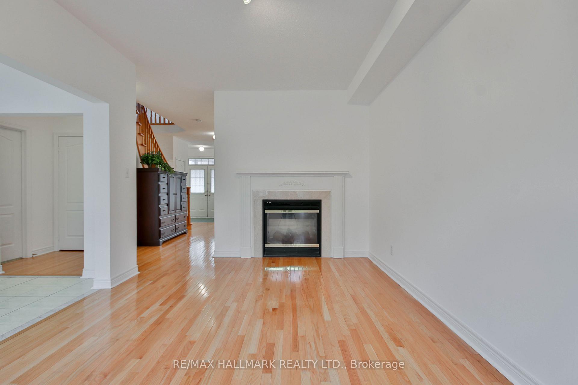 Photo 15 of 15 Briarglen Road, Markham, Cachet — HOMEH