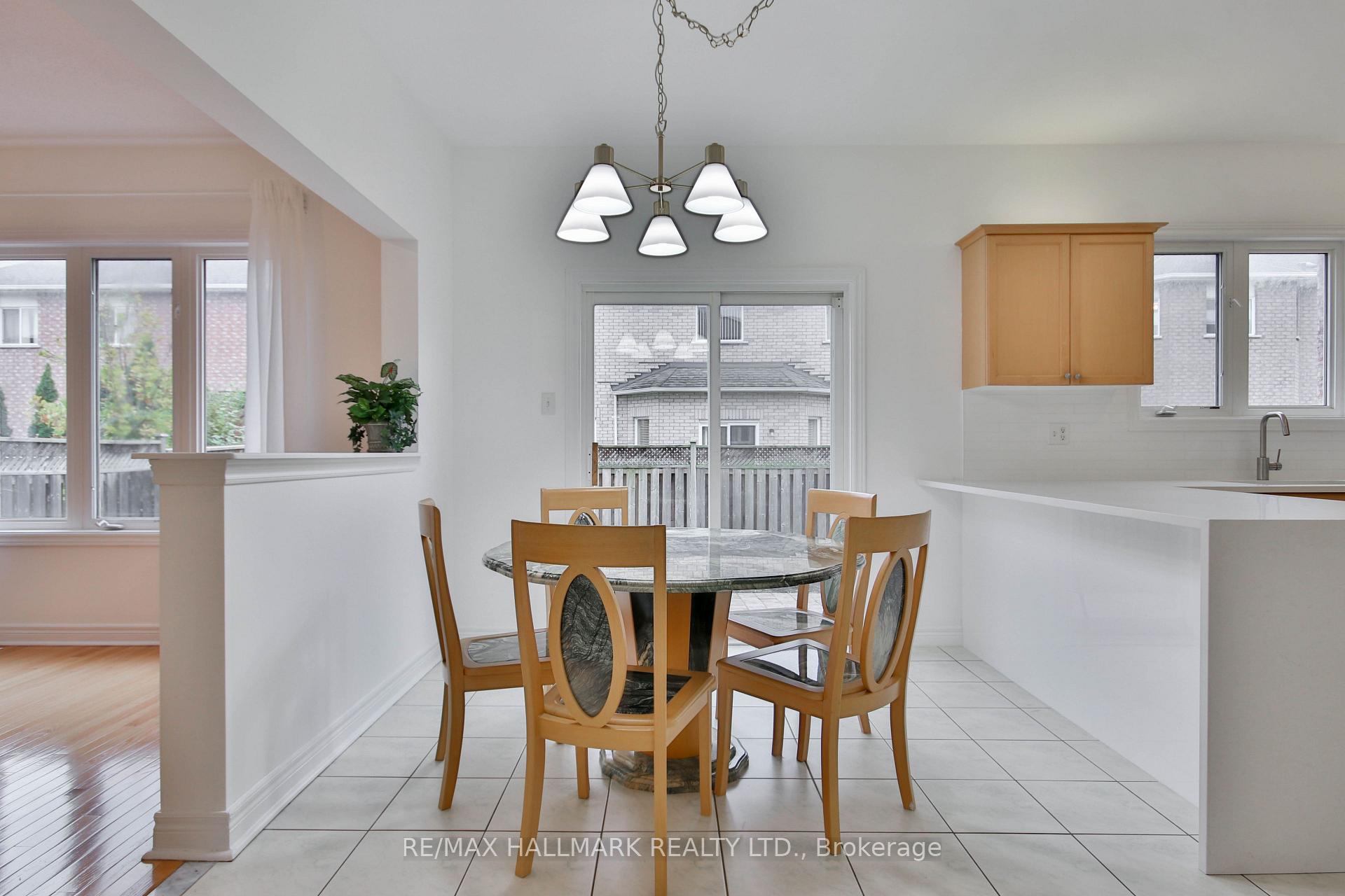 Photo 17 of 15 Briarglen Road, Markham, Cachet — HOMEH
