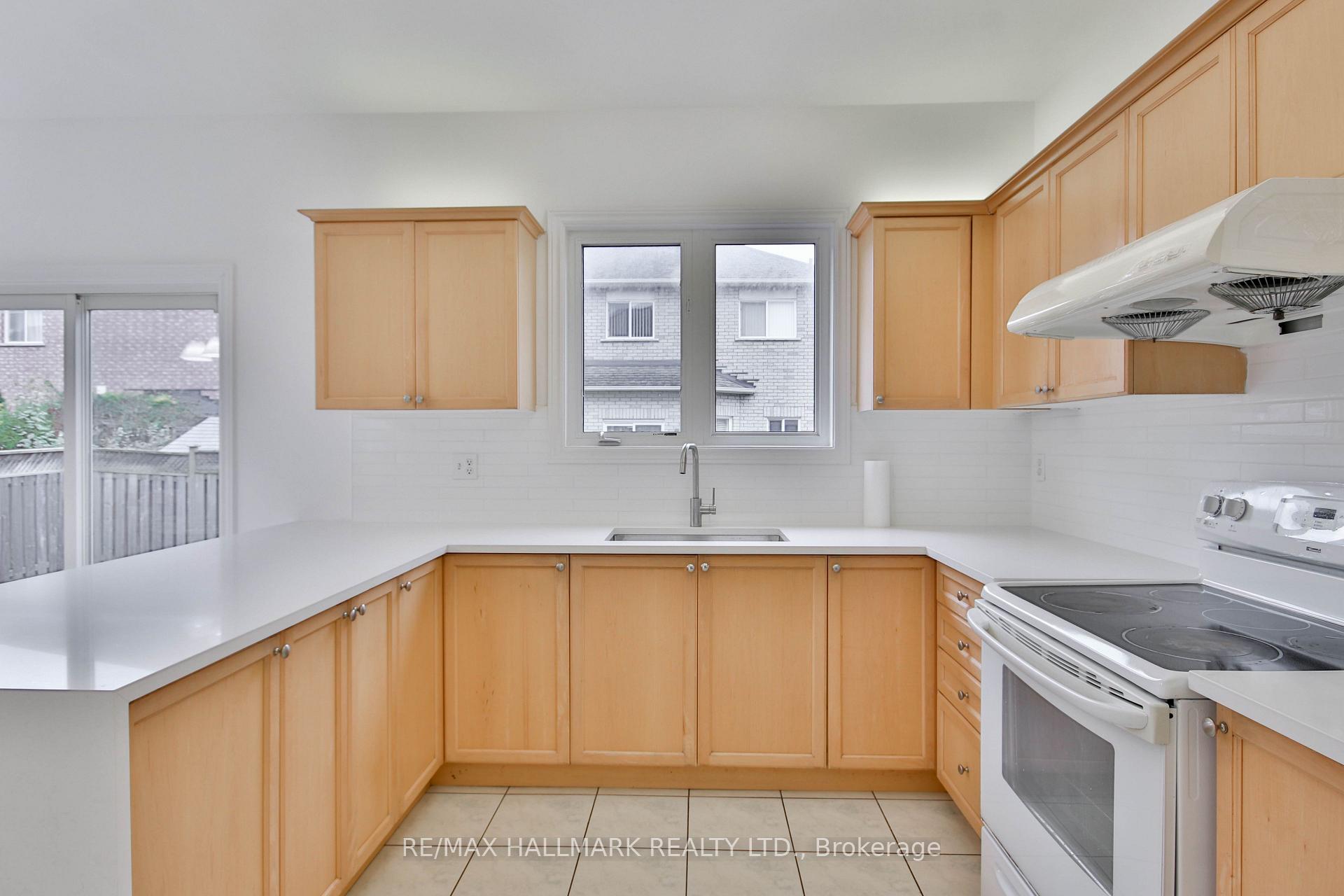 Photo 21 of 15 Briarglen Road, Markham, Cachet — HOMEH