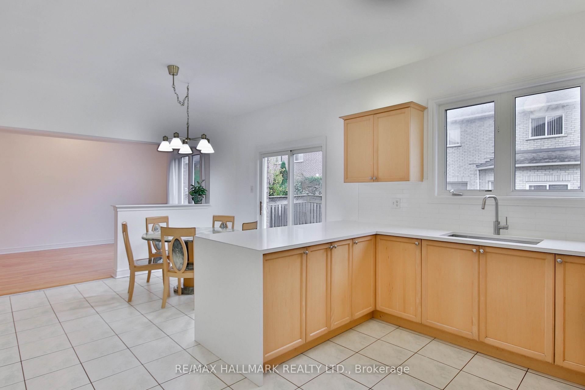 Photo 22 of 15 Briarglen Road, Markham, Cachet — HOMEH