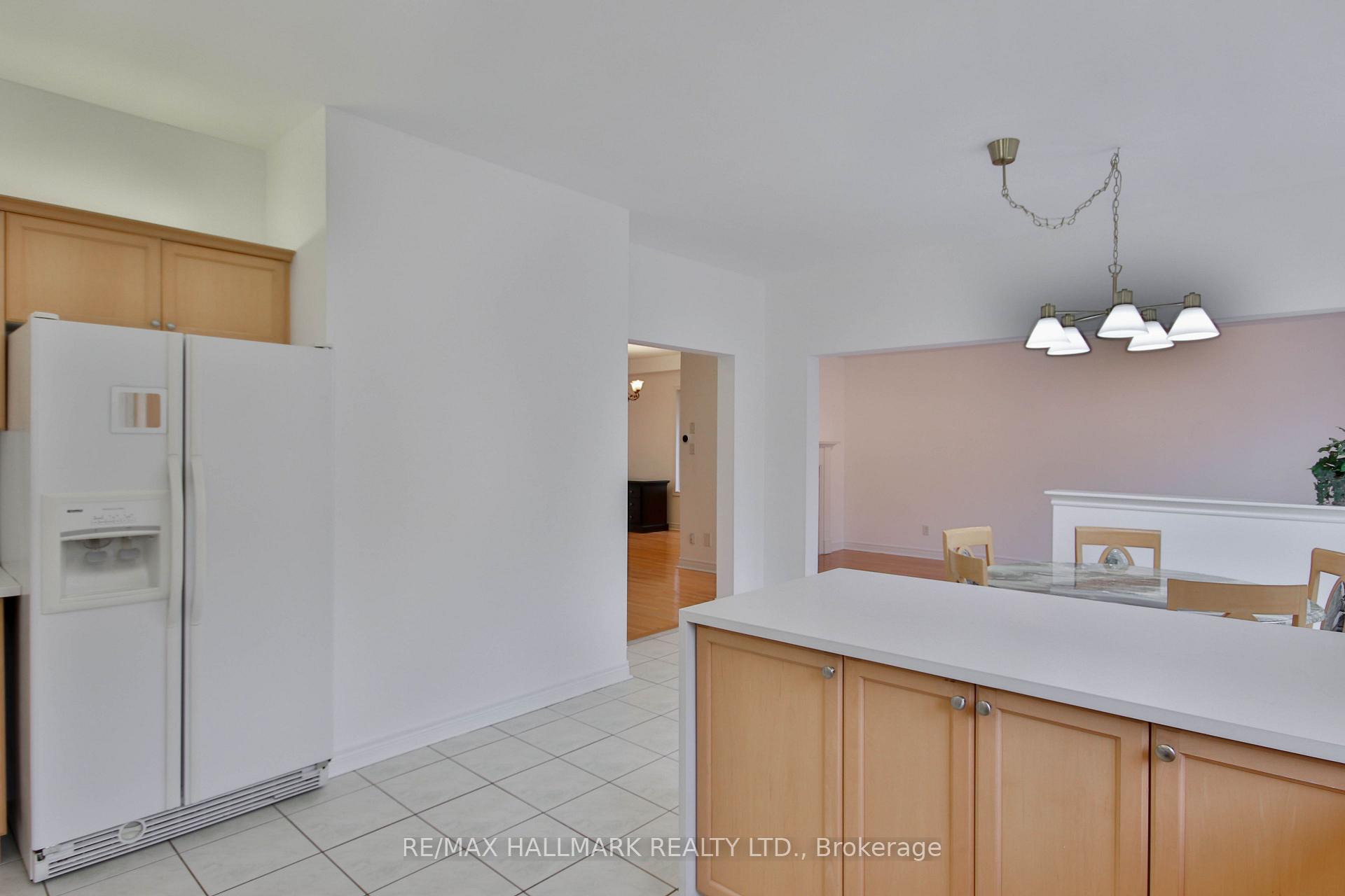 Photo 24 of 15 Briarglen Road, Markham, Cachet — HOMEH