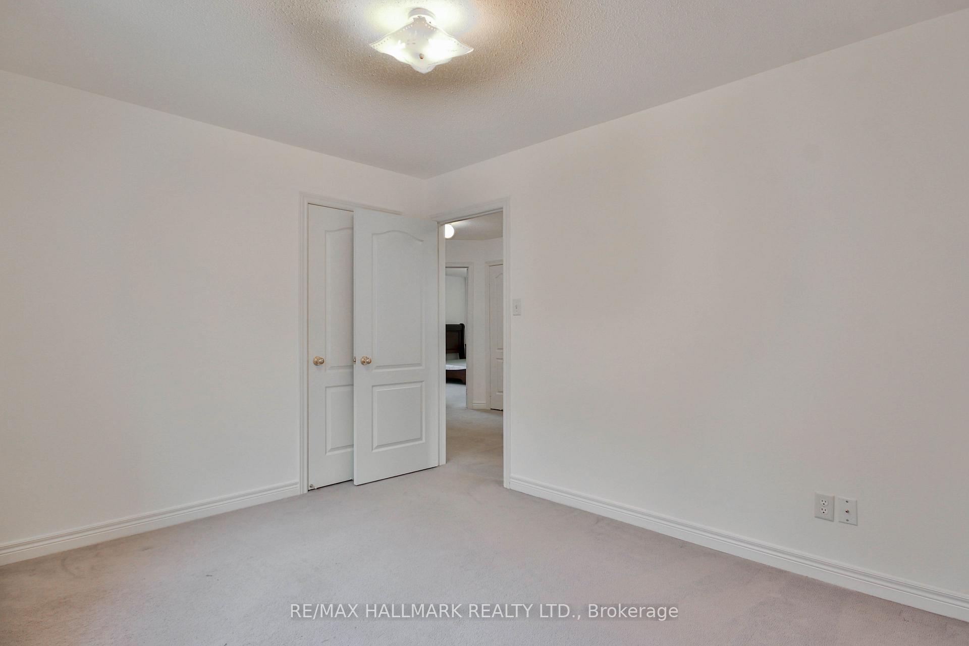 Photo 34 of 15 Briarglen Road, Markham, Cachet — HOMEH