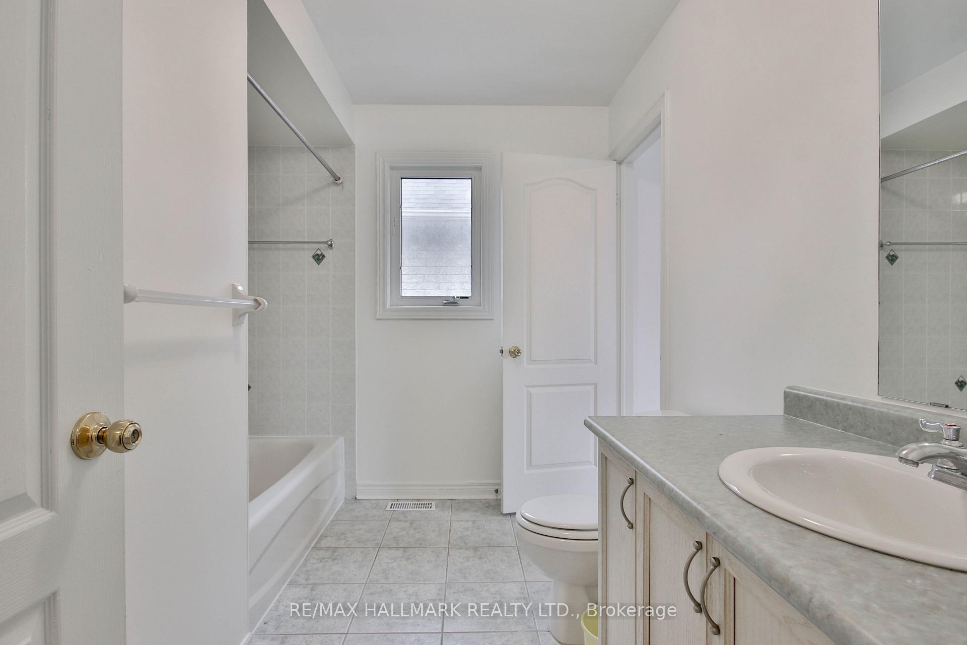 Photo 36 of 15 Briarglen Road, Markham, Cachet — HOMEH
