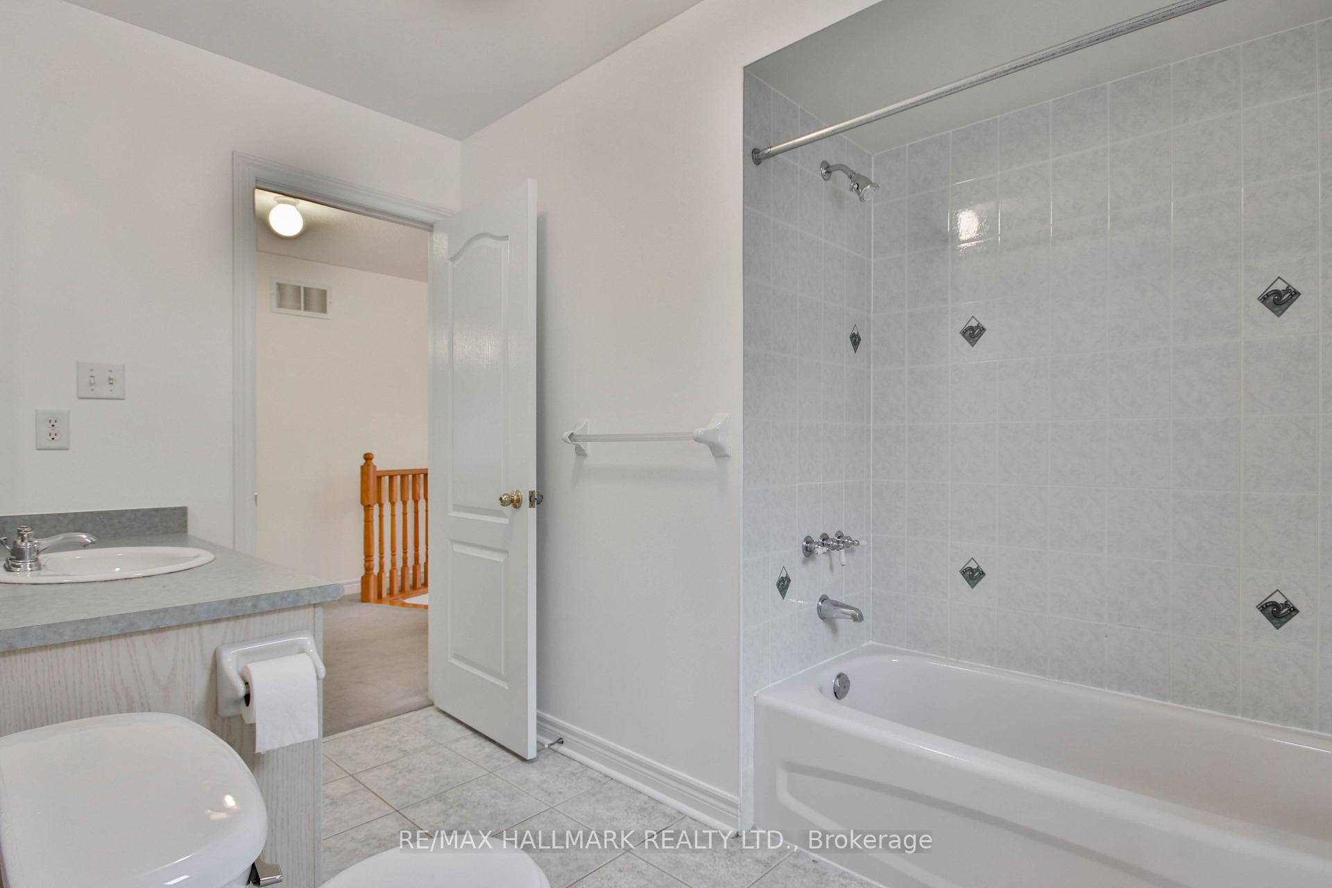 Photo 37 of 15 Briarglen Road, Markham, Cachet — HOMEH