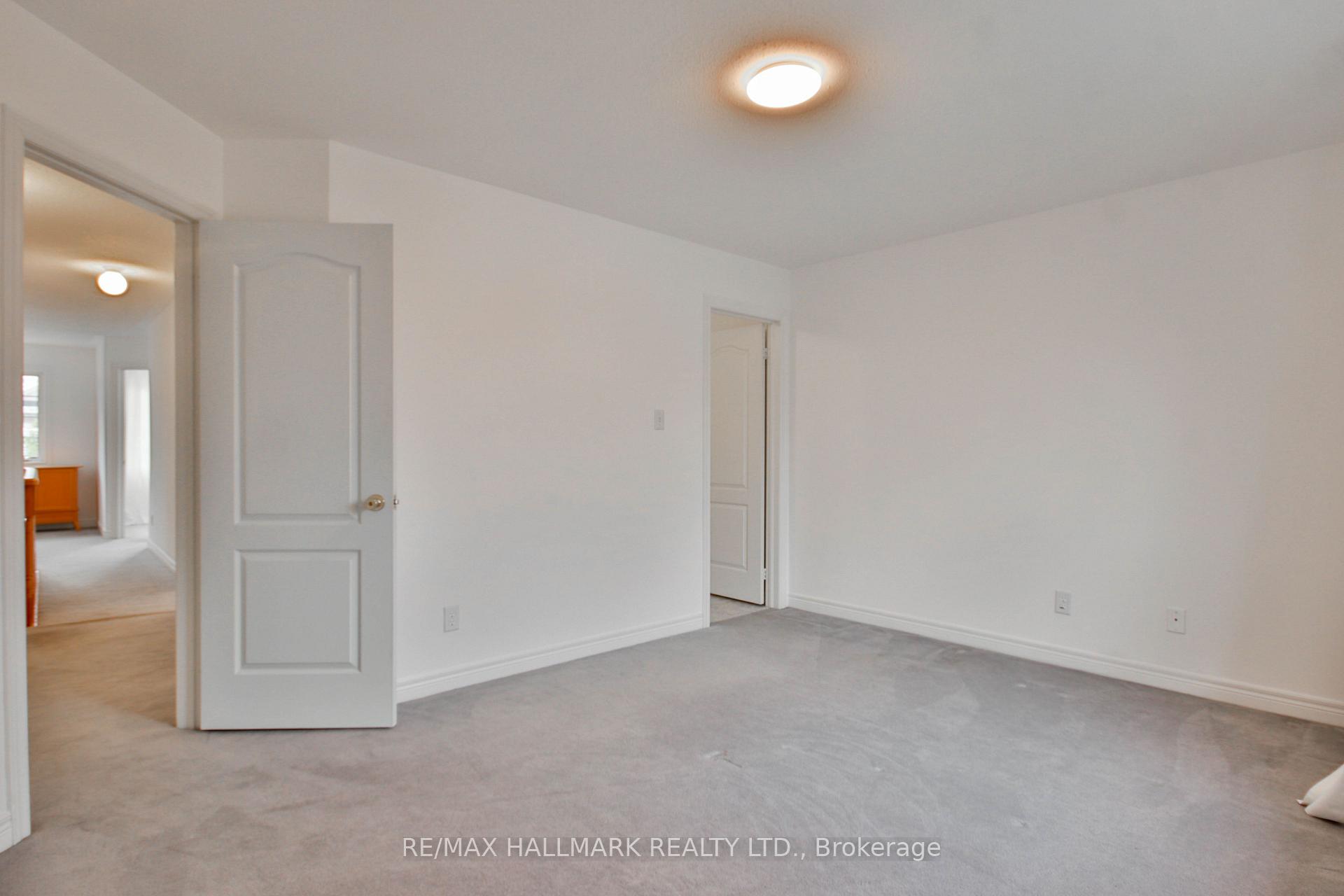 Photo 38 of 15 Briarglen Road, Markham, Cachet — HOMEH