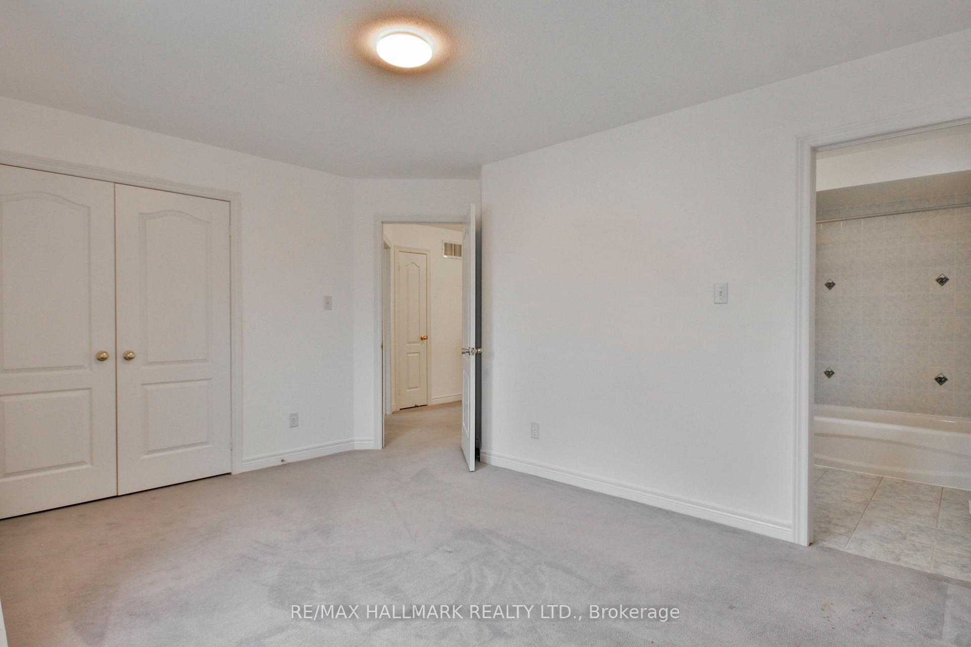 Photo 40 of 15 Briarglen Road, Markham, Cachet — HOMEH